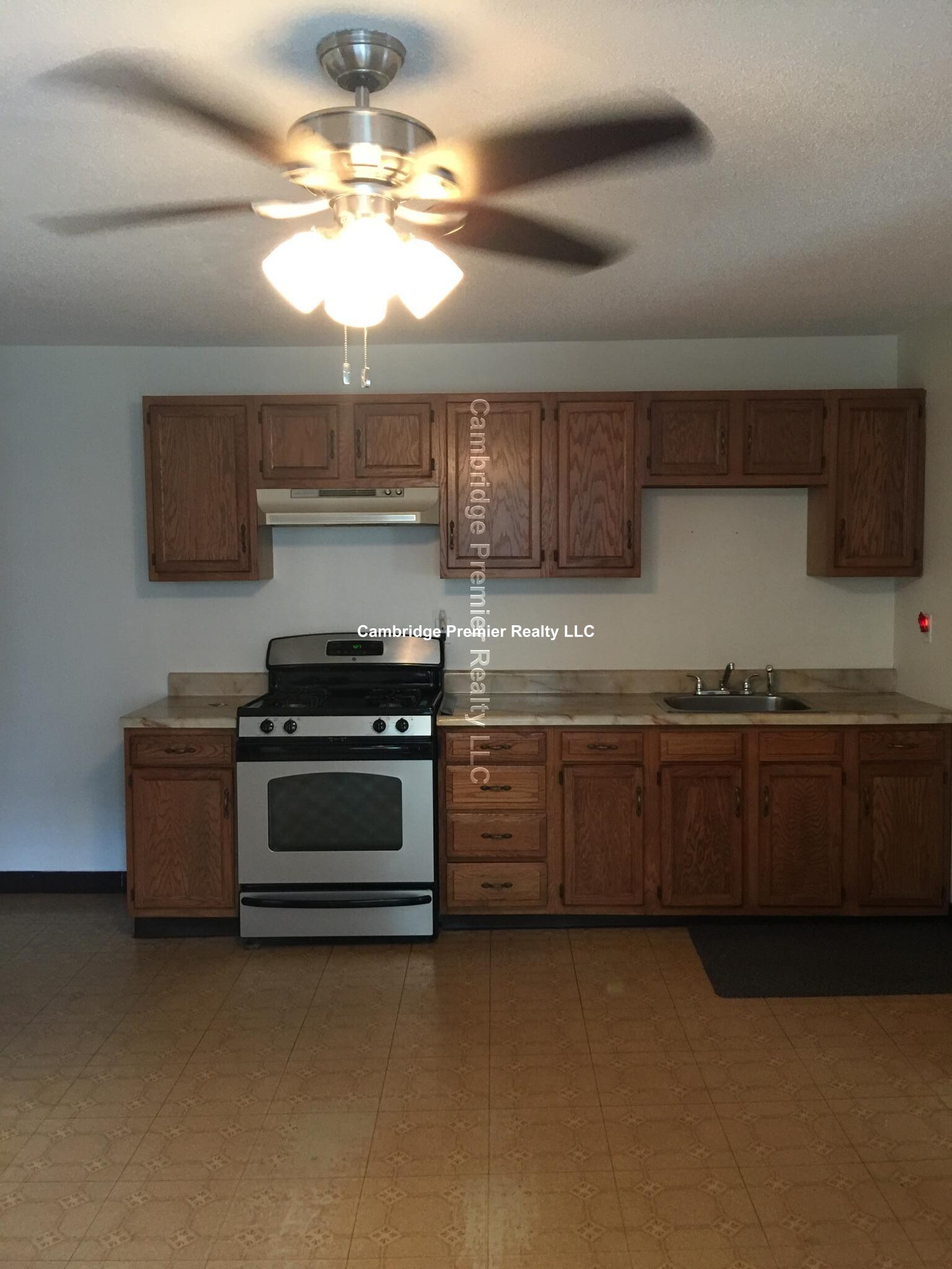 18 Bonair St, East Somerville