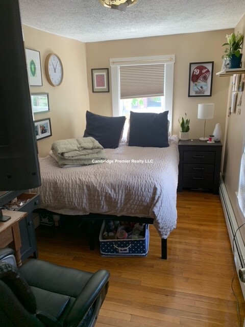 240 Charles St, East Cambridge