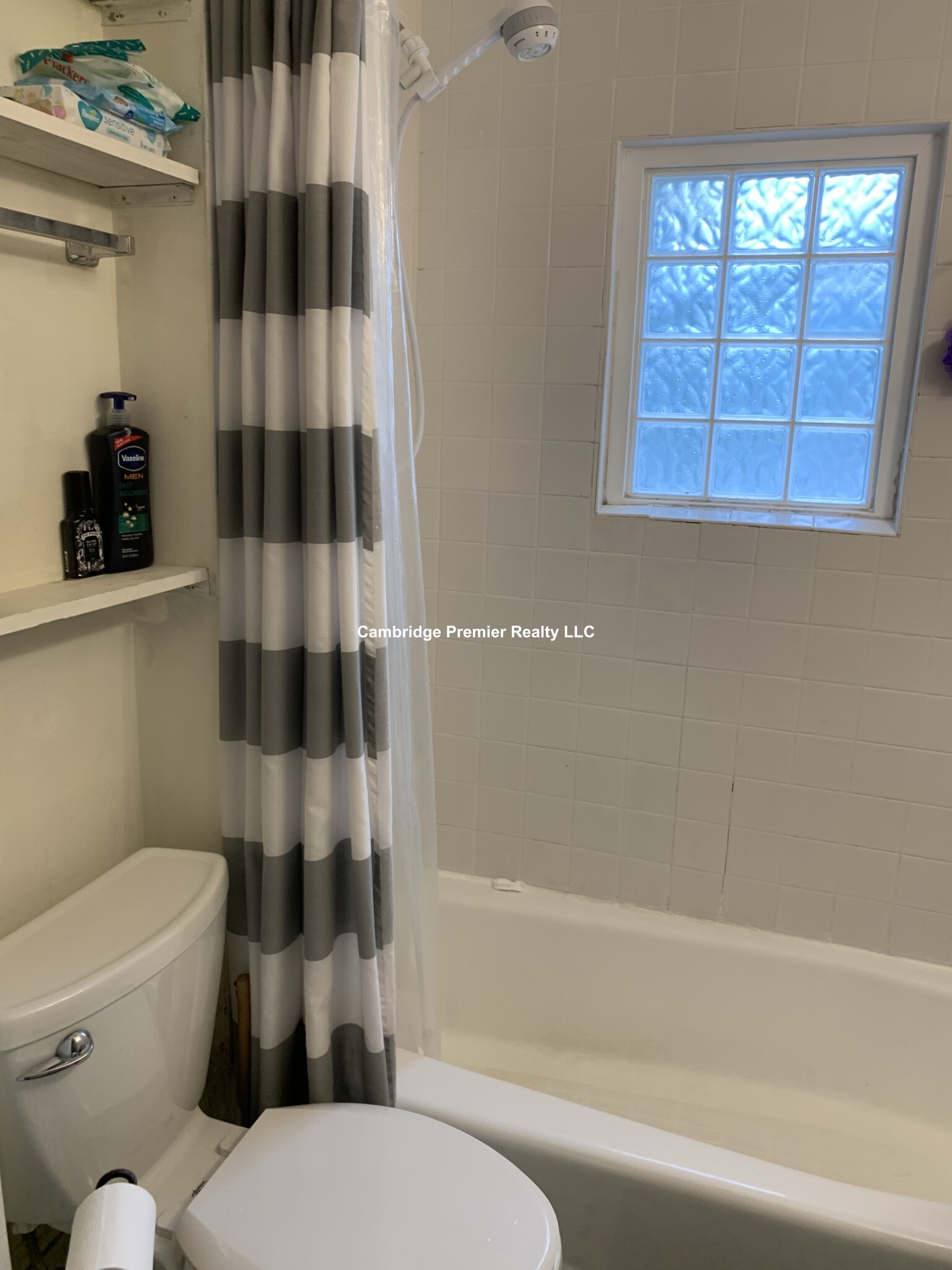 240 Charles St, East Cambridge