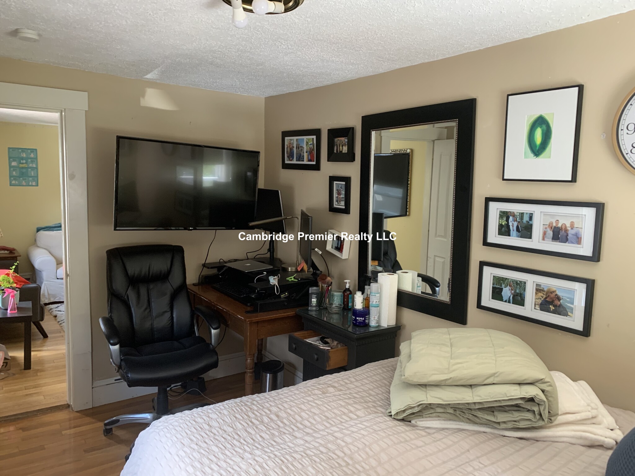 240 Charles St, East Cambridge