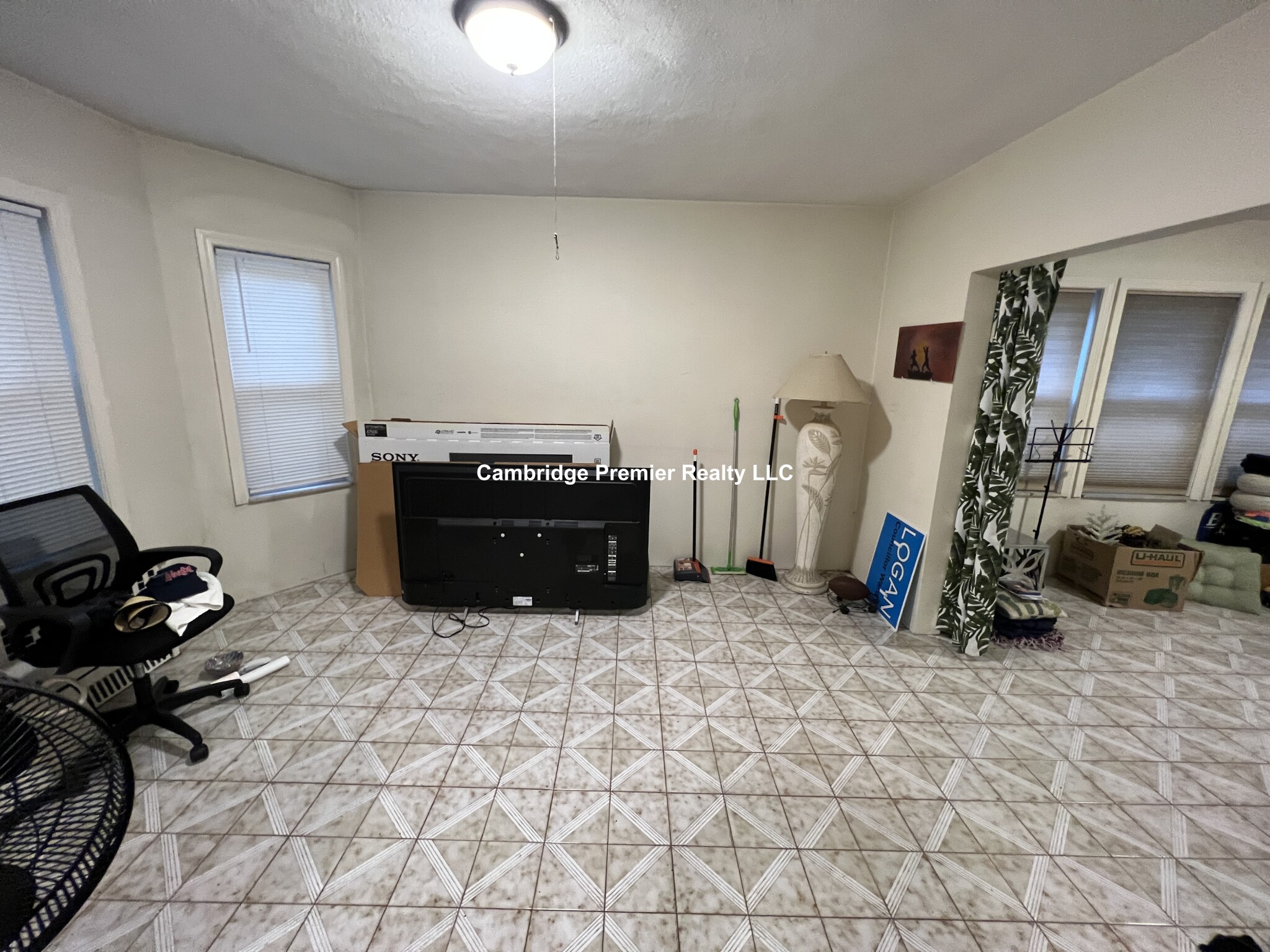 50 Raymond Ave, West Somerville