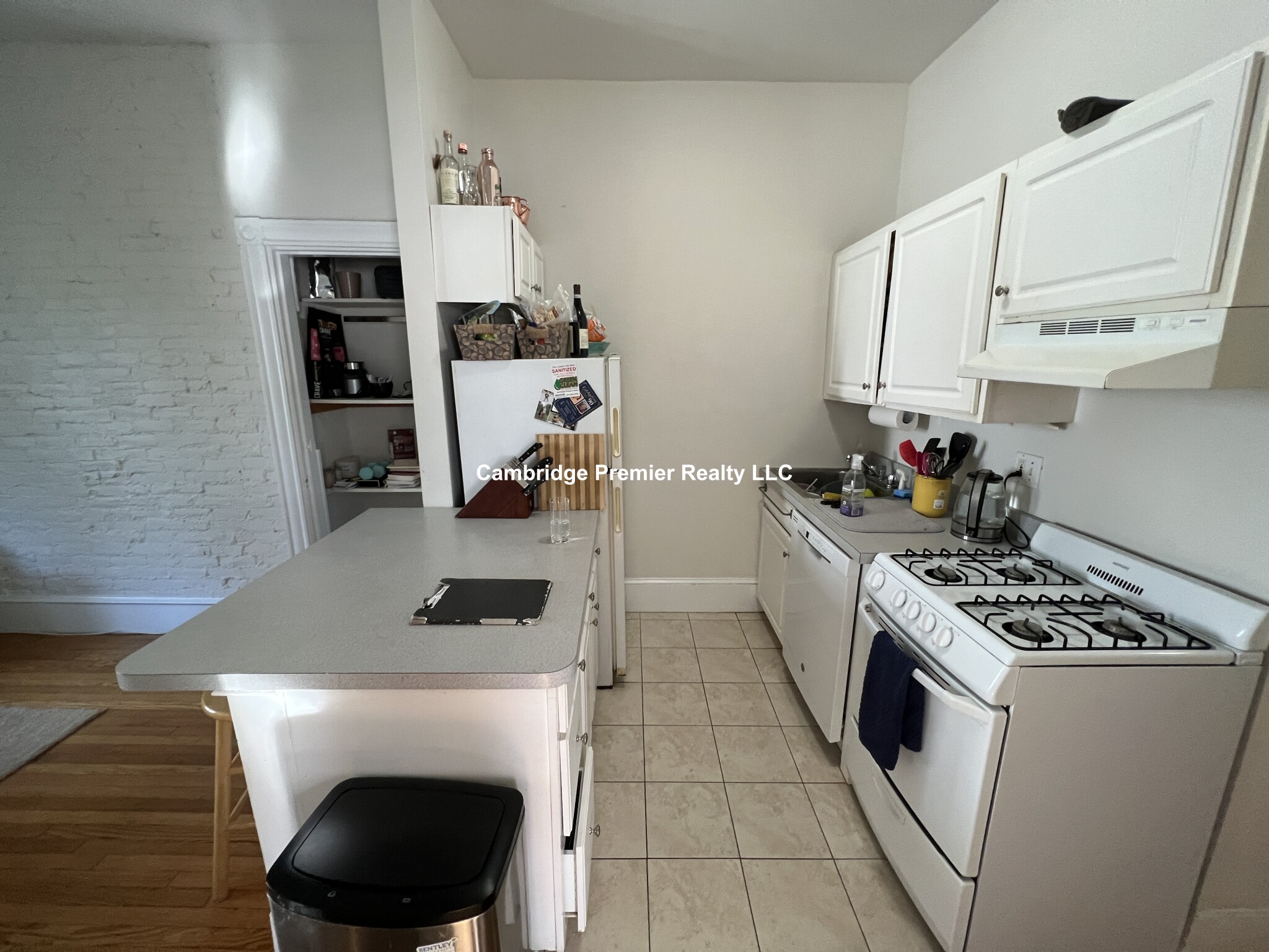 891 Massachusetts Ave, Central Square