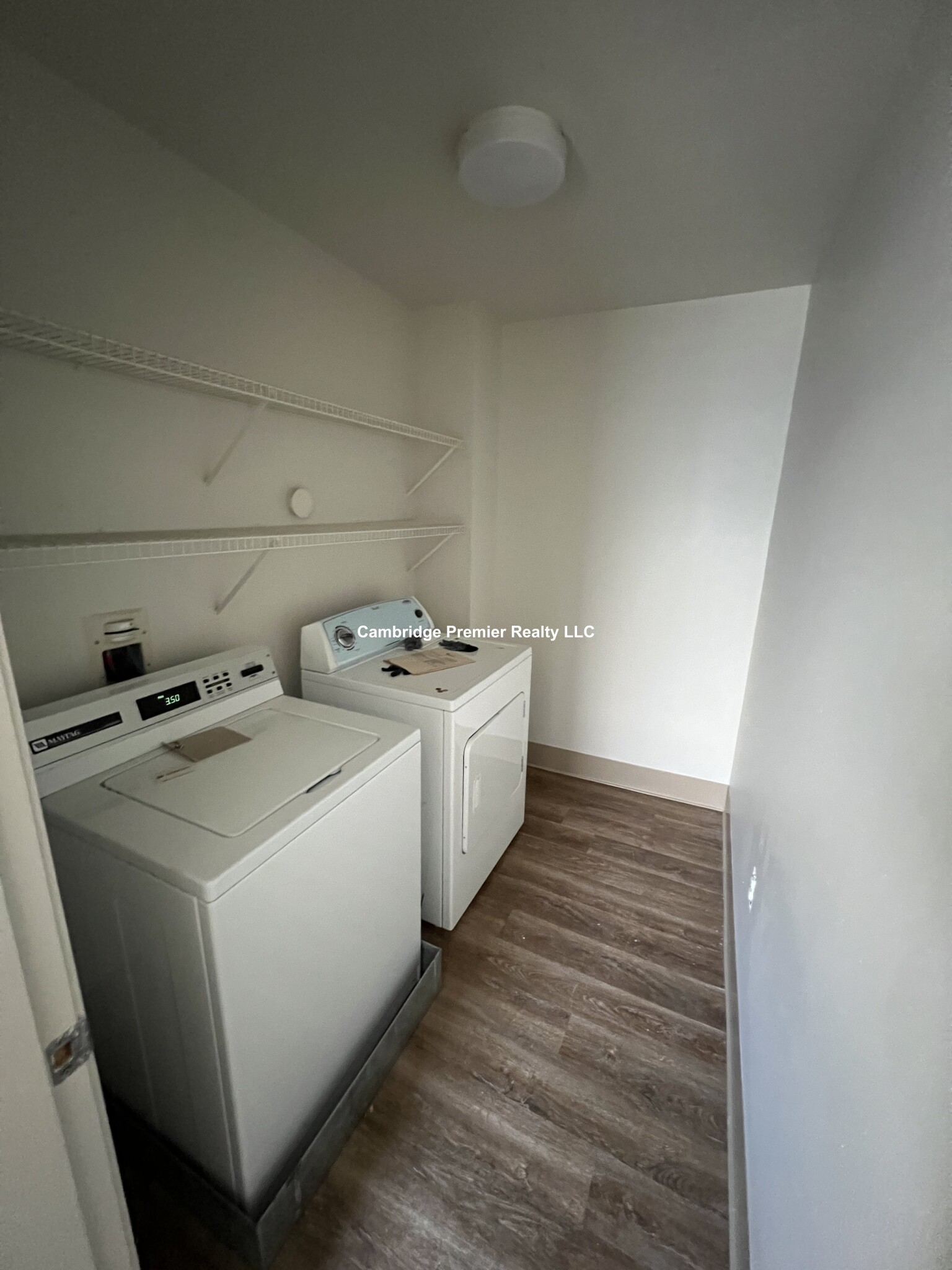 87 Auburn Park, Central Square