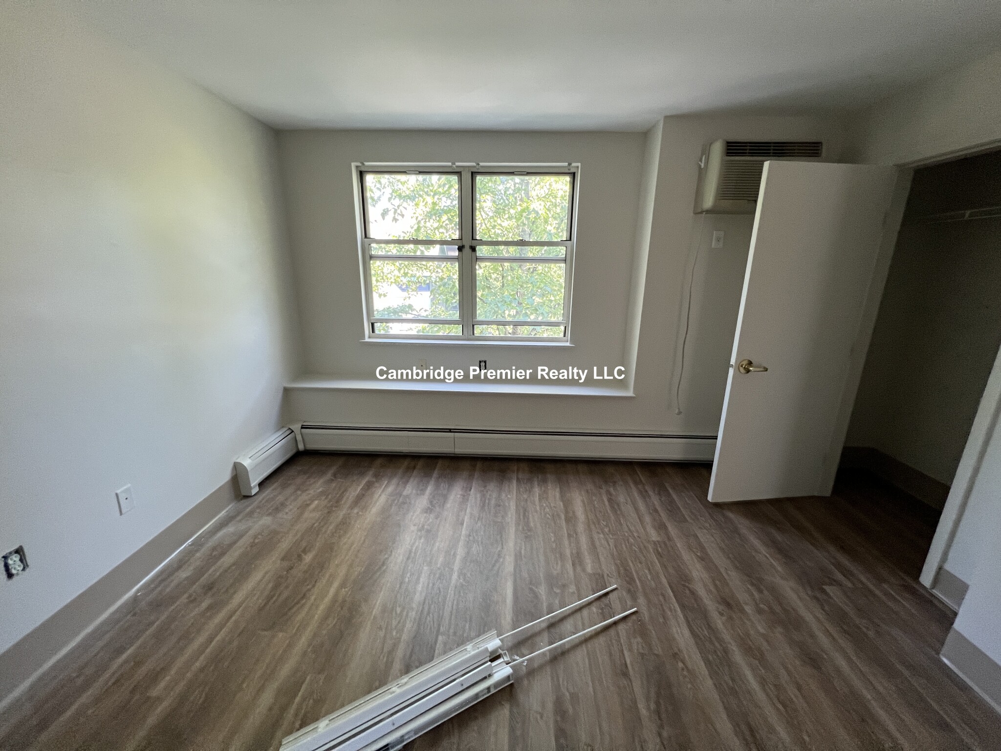 87 Auburn Park, Central Square