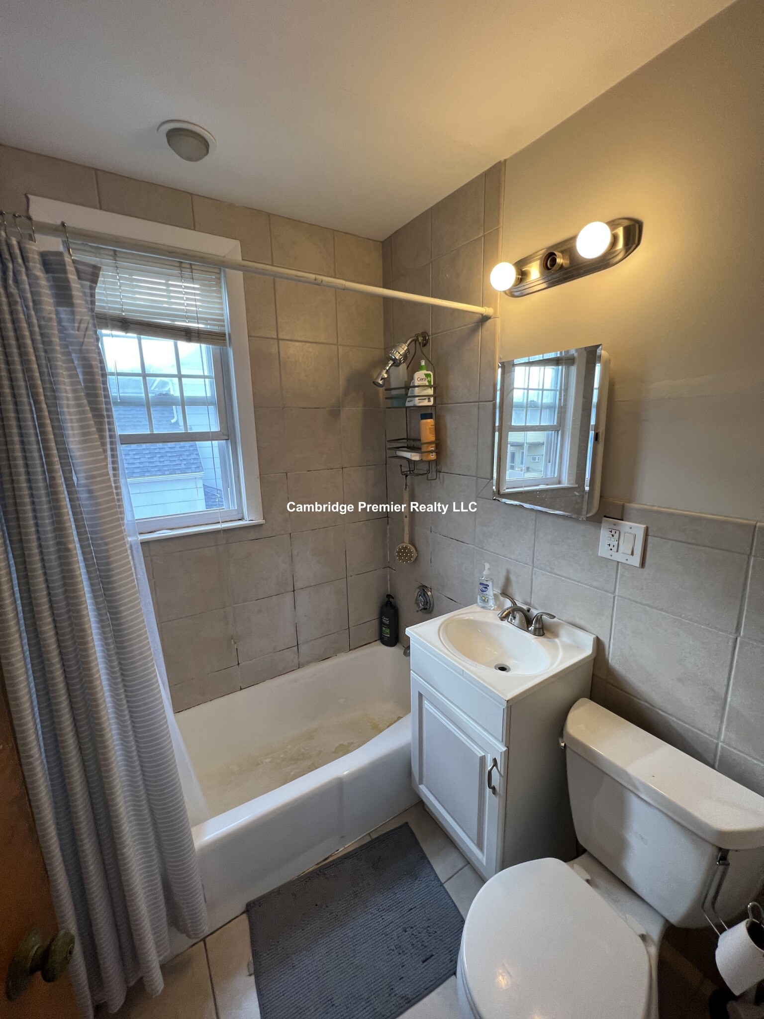 118 Summer St, Medford