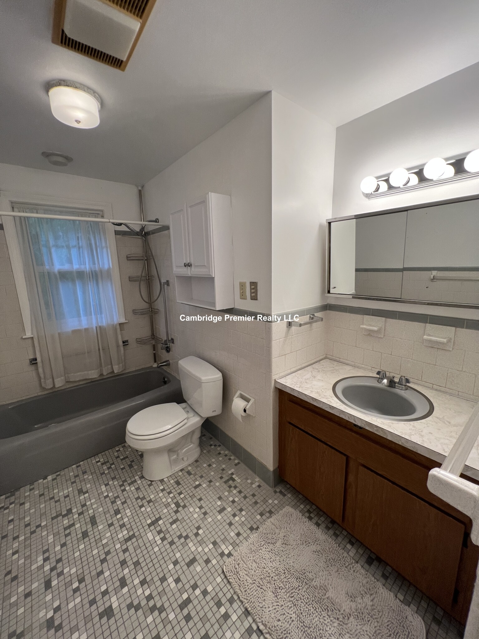 30 Frost St, Arlington