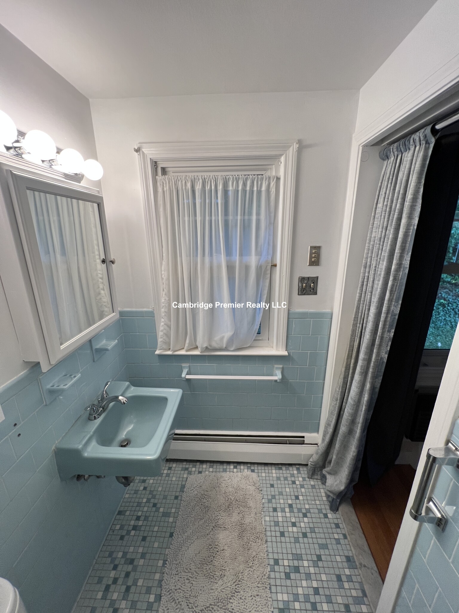 30 Frost St, Arlington