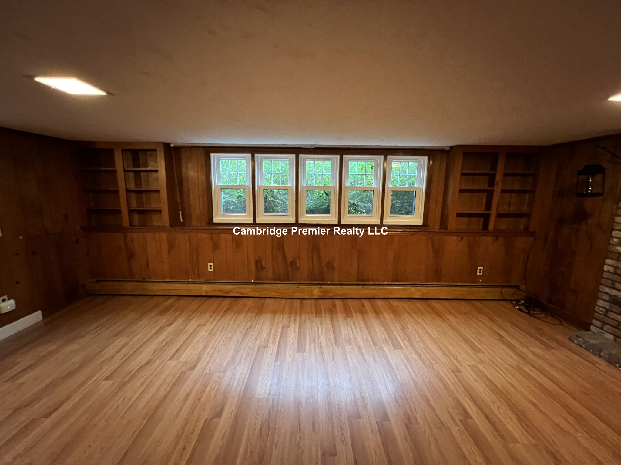 30 Frost St, Arlington