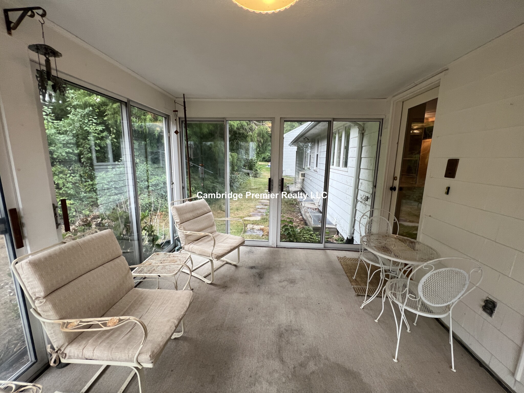 30 Frost St, Arlington