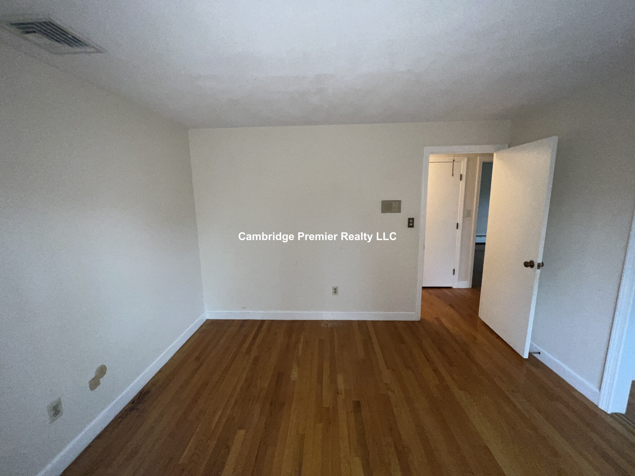 30 Frost St, Arlington