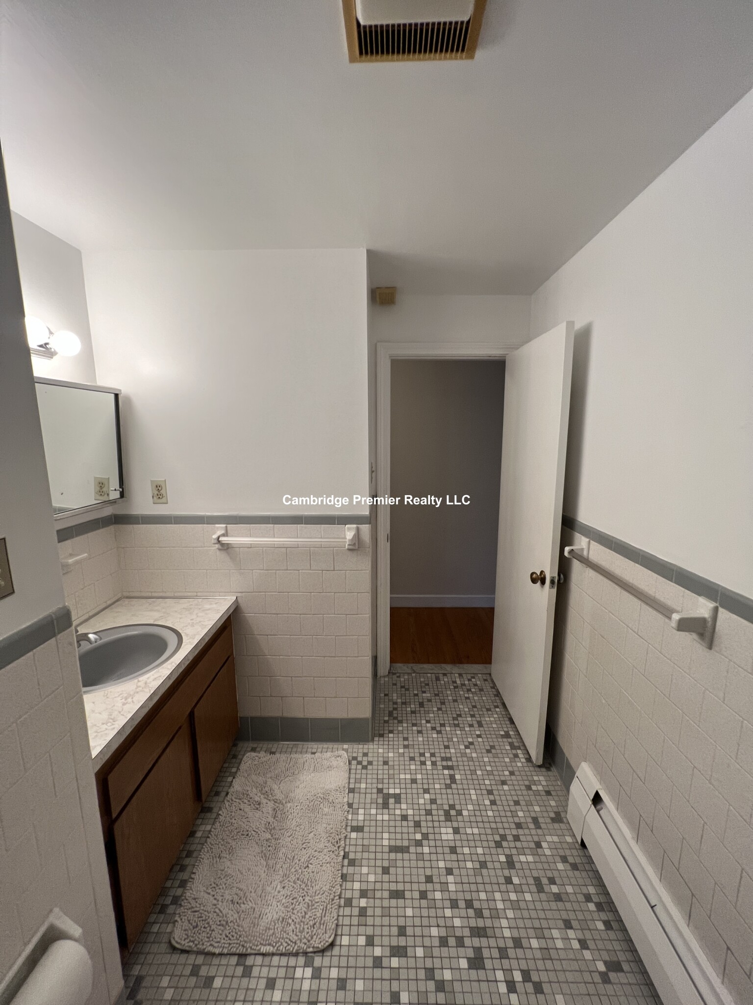 30 Frost St, Arlington