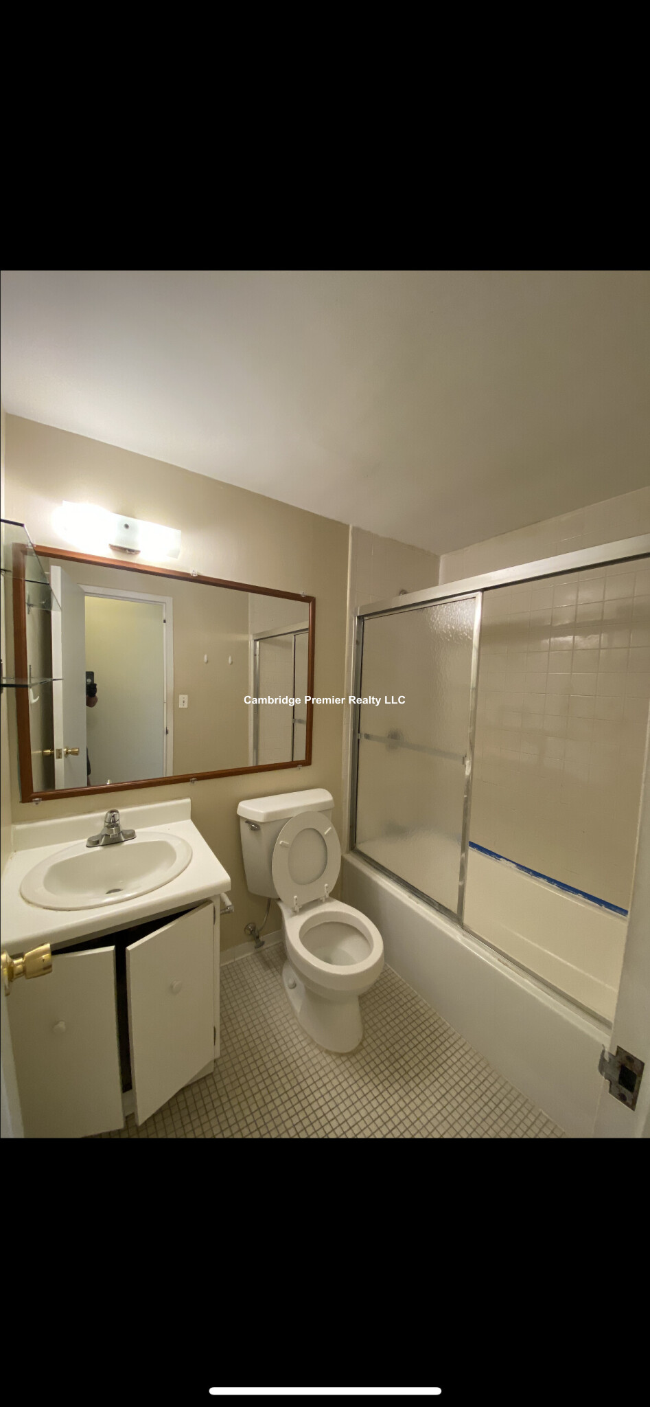 1105 Massachusetts Ave, Harvard Square