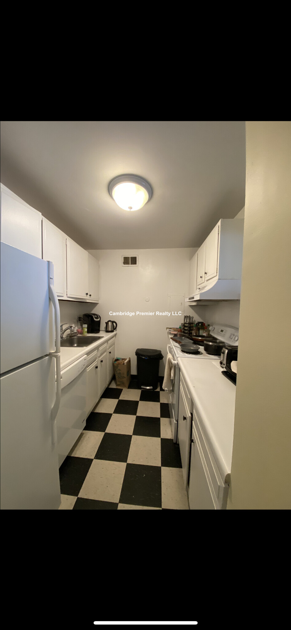 1105 Massachusetts Ave, Harvard Square