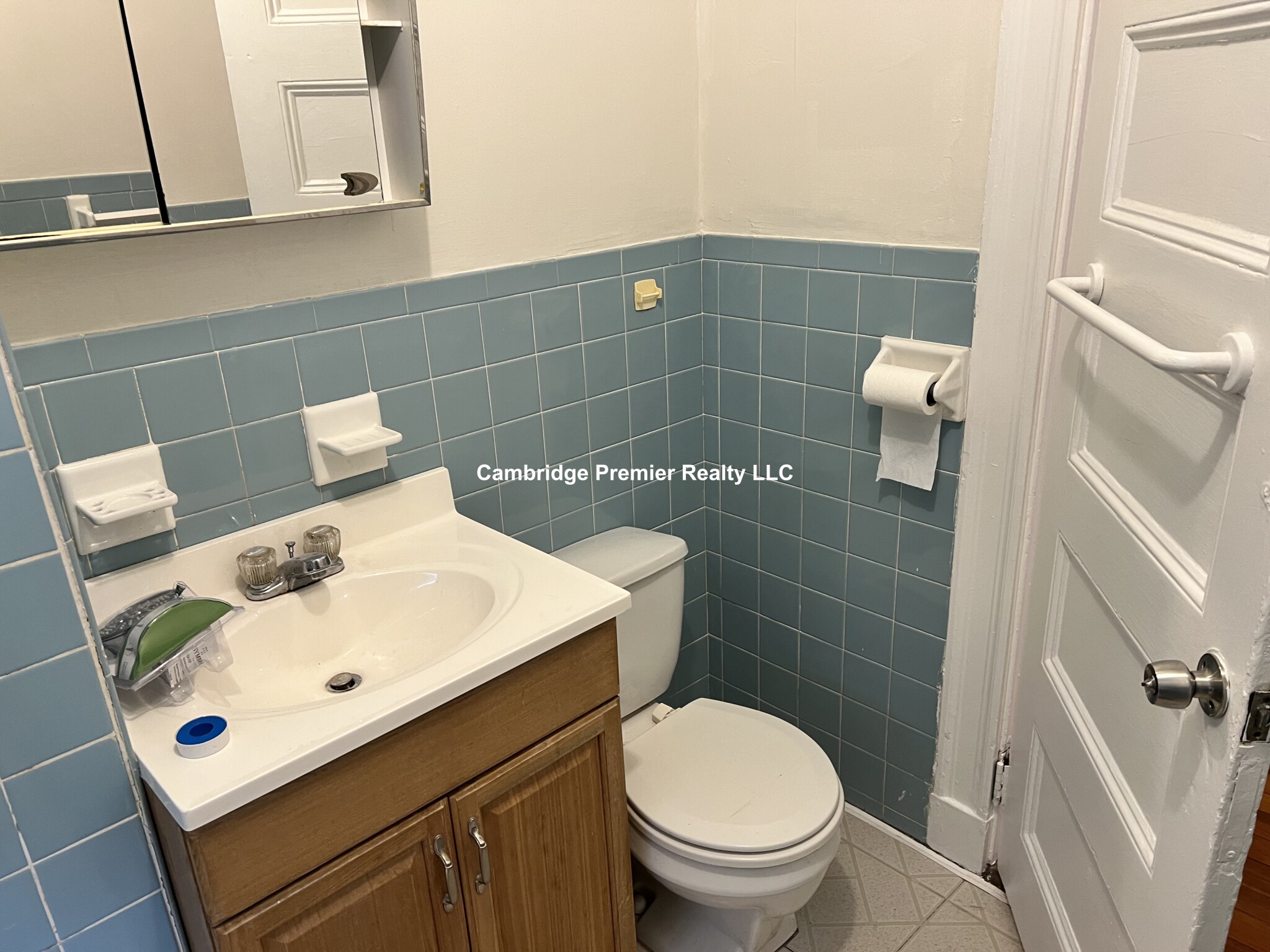 147 Willow Ave, Davis Square