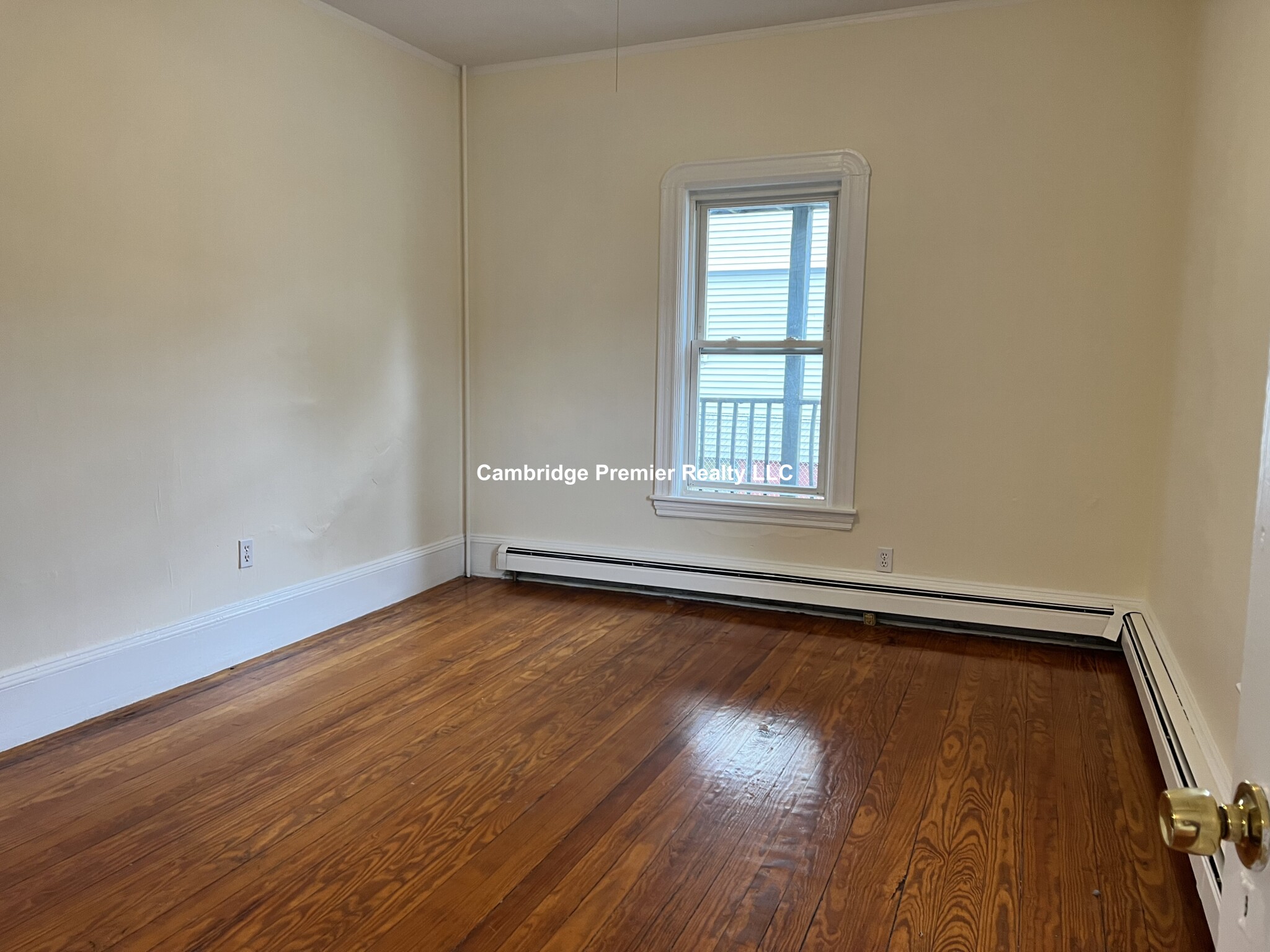 147 Willow Ave, Davis Square