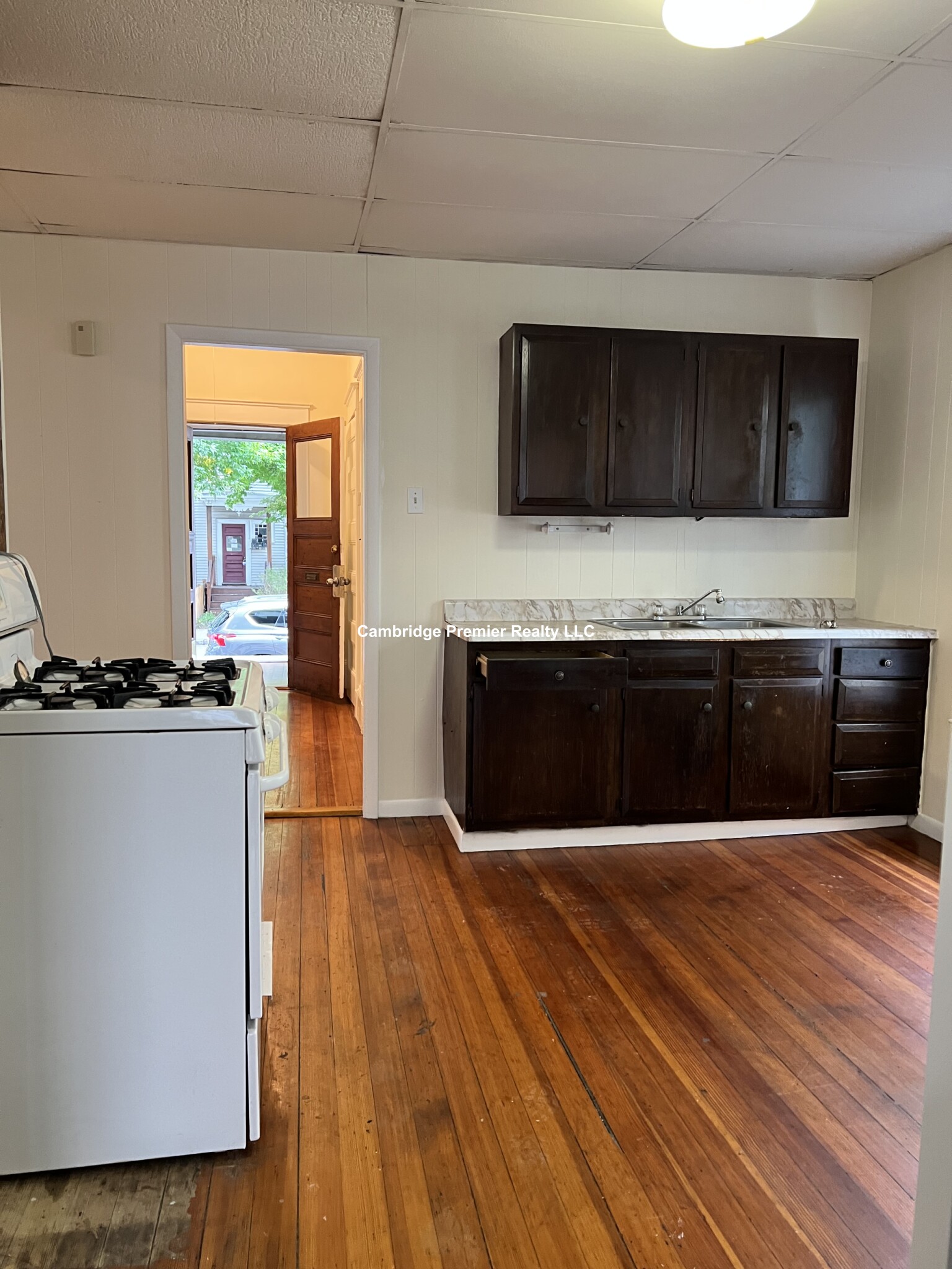 147 Willow Ave, Davis Square