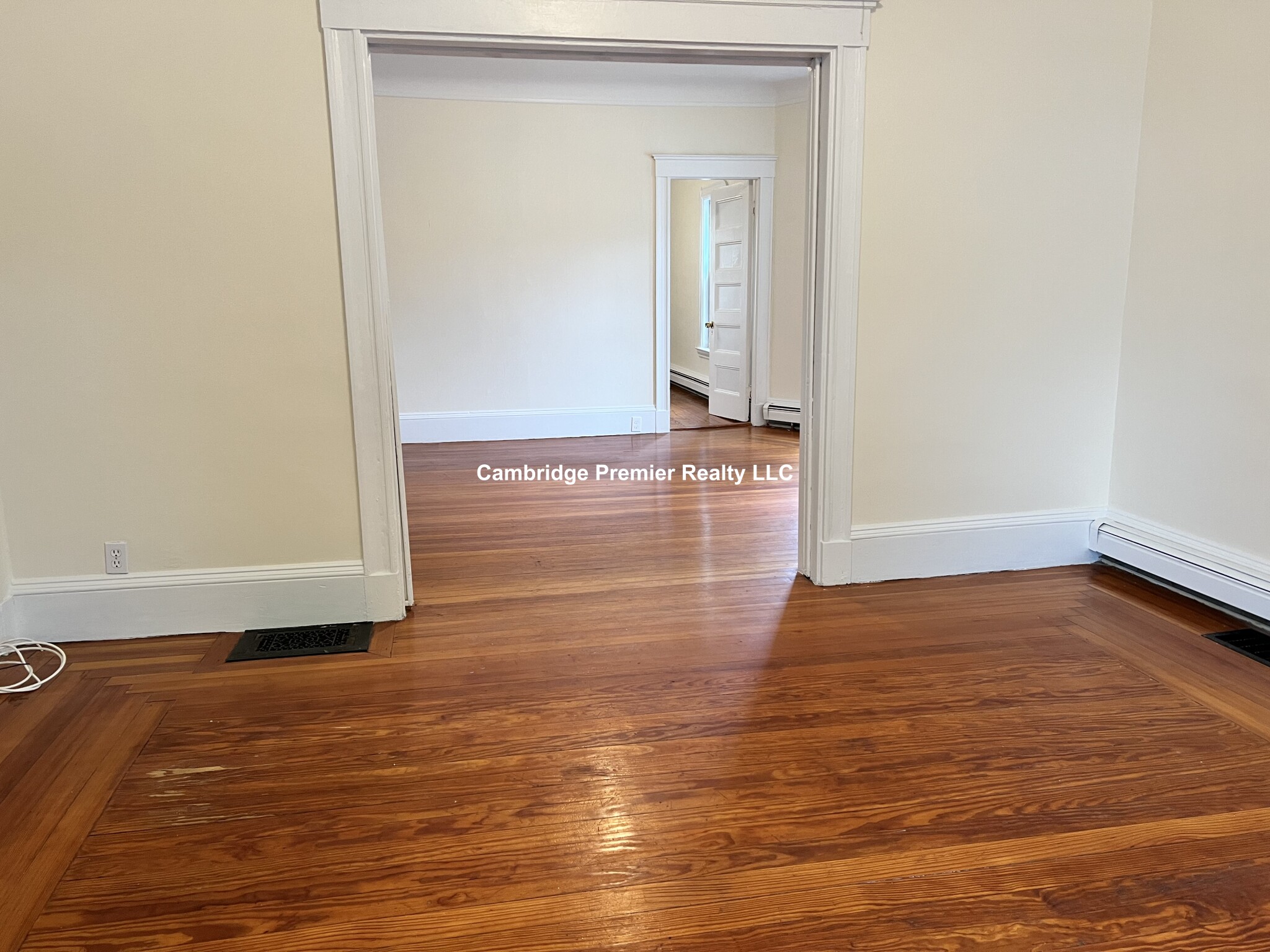 147 Willow Ave, Davis Square