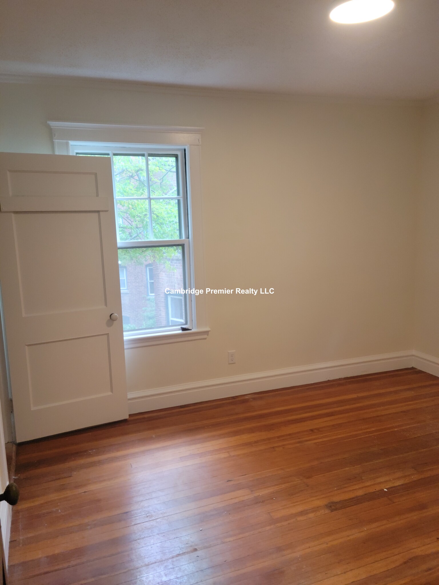 1039 Massachusetts Ave, Central Square