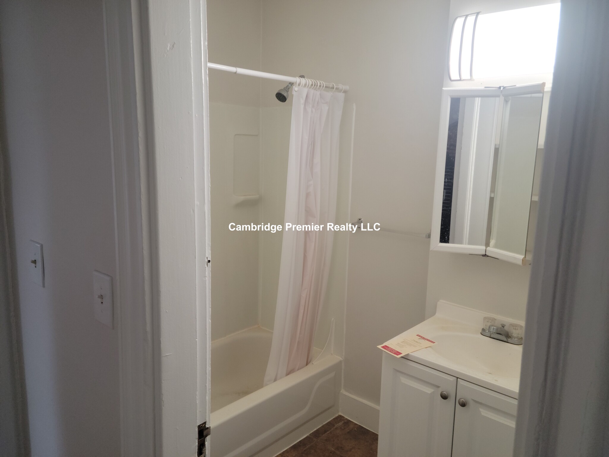 1039 Massachusetts Ave, Central Square