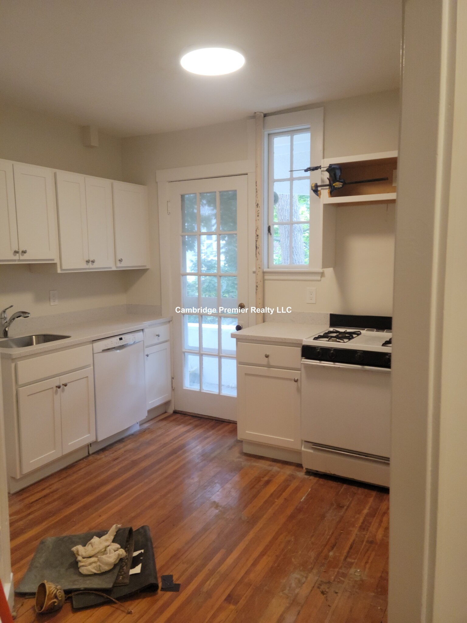 33 Concord Ave, Neighborhood Nine