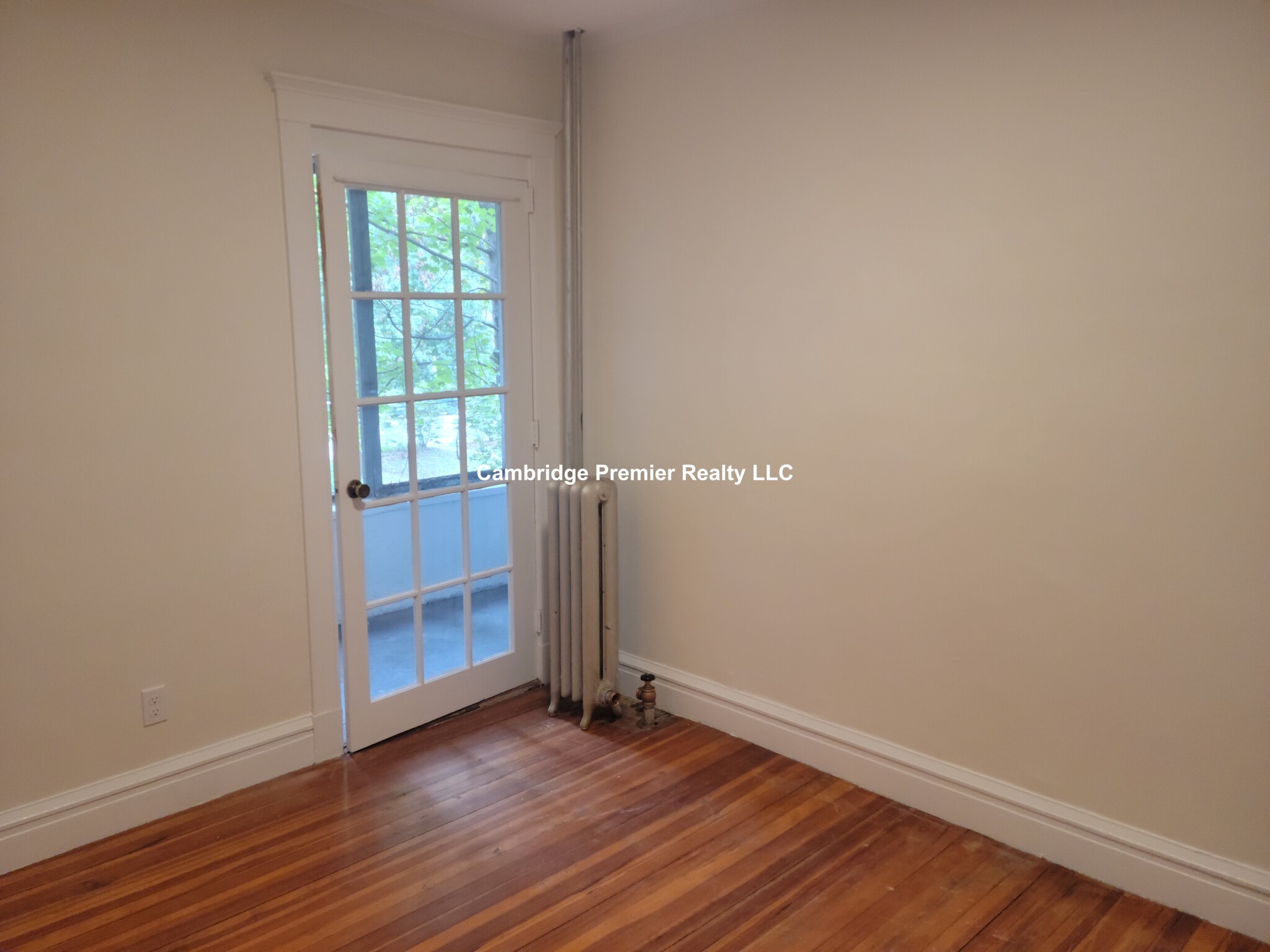 33 Concord Ave, Neighborhood Nine