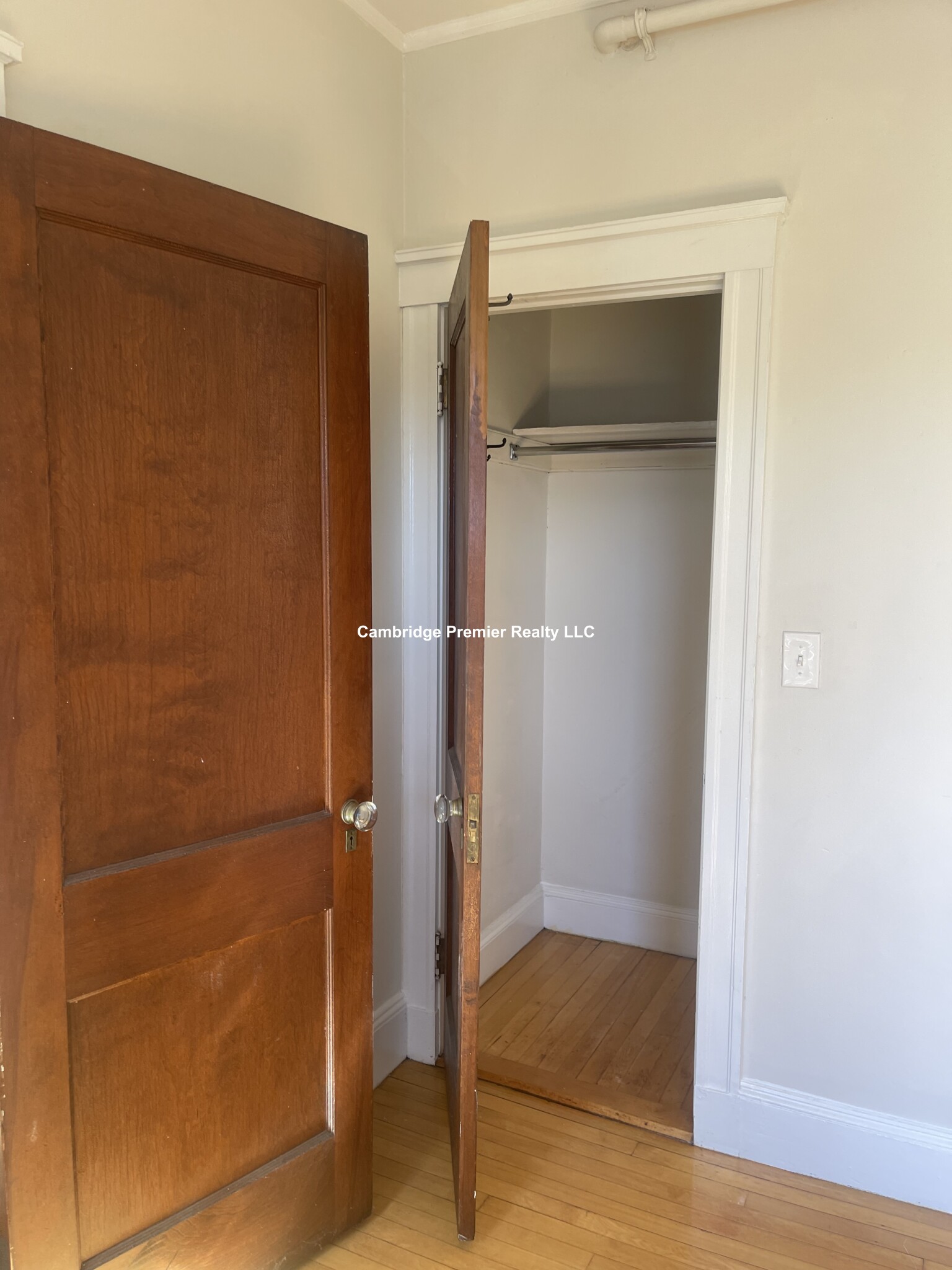 5 Linnaean St, Neighborhood Nine