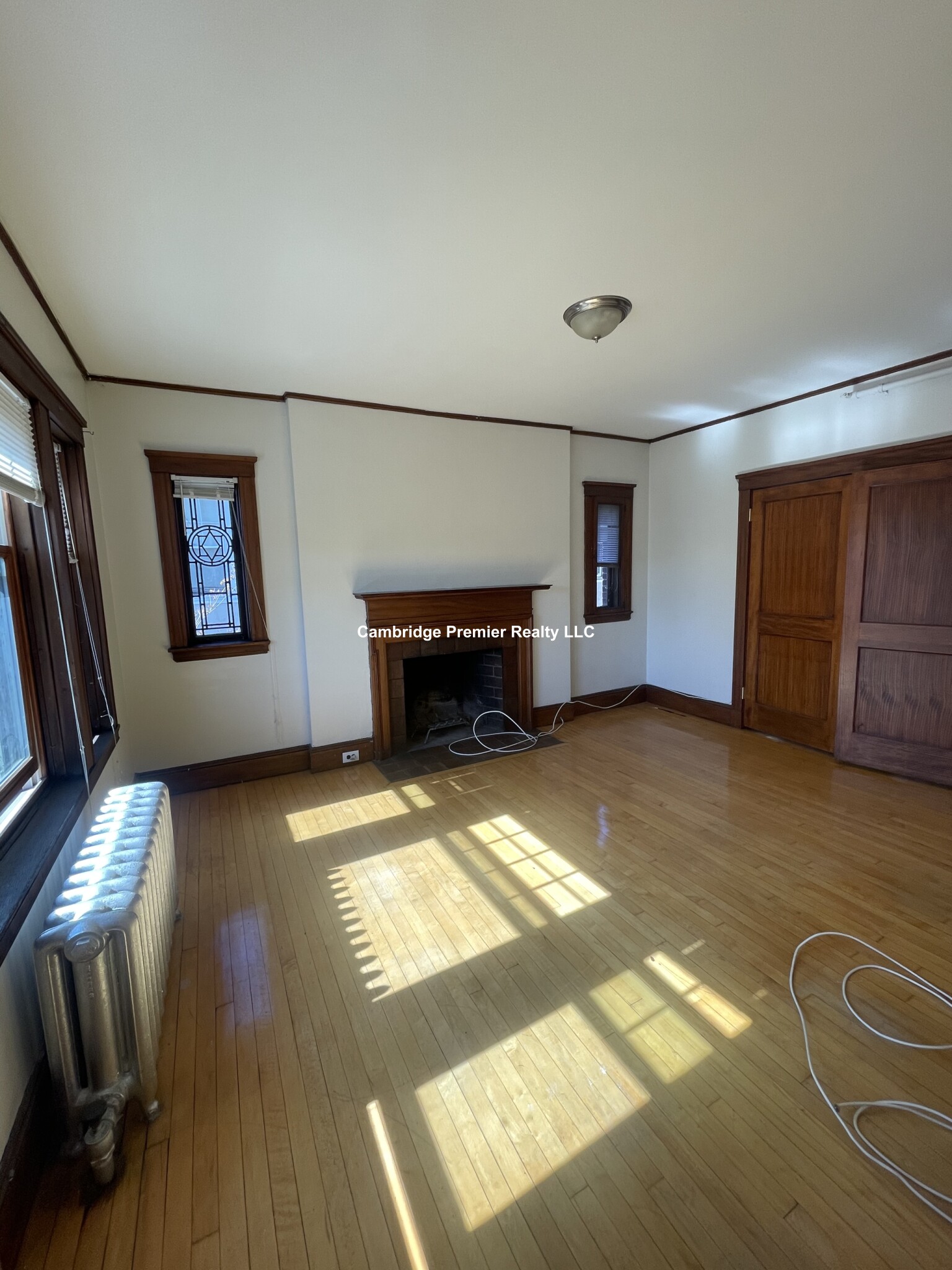 5 Linnaean St, Neighborhood Nine