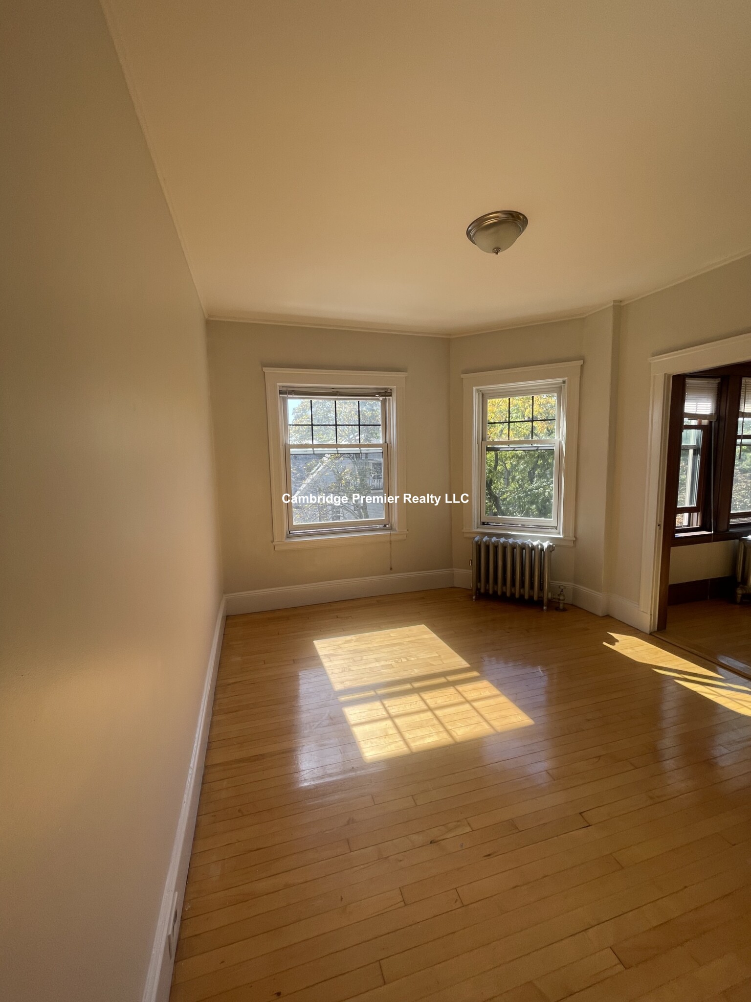 5 Linnaean St, Neighborhood Nine