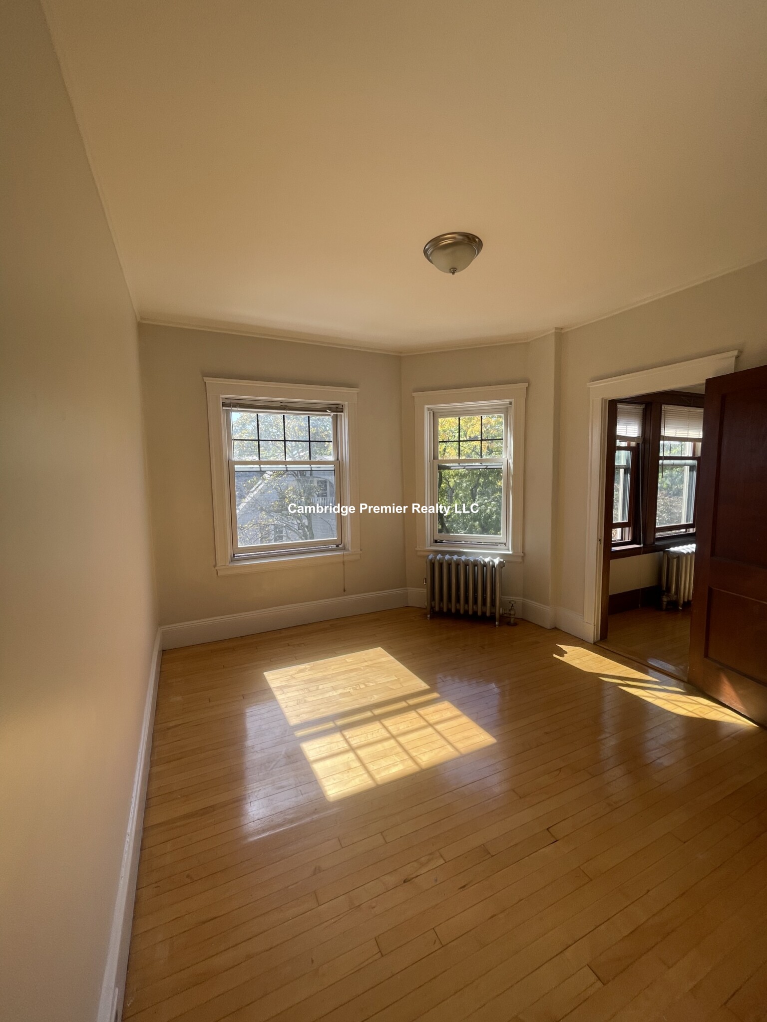 5 Linnaean St, Neighborhood Nine