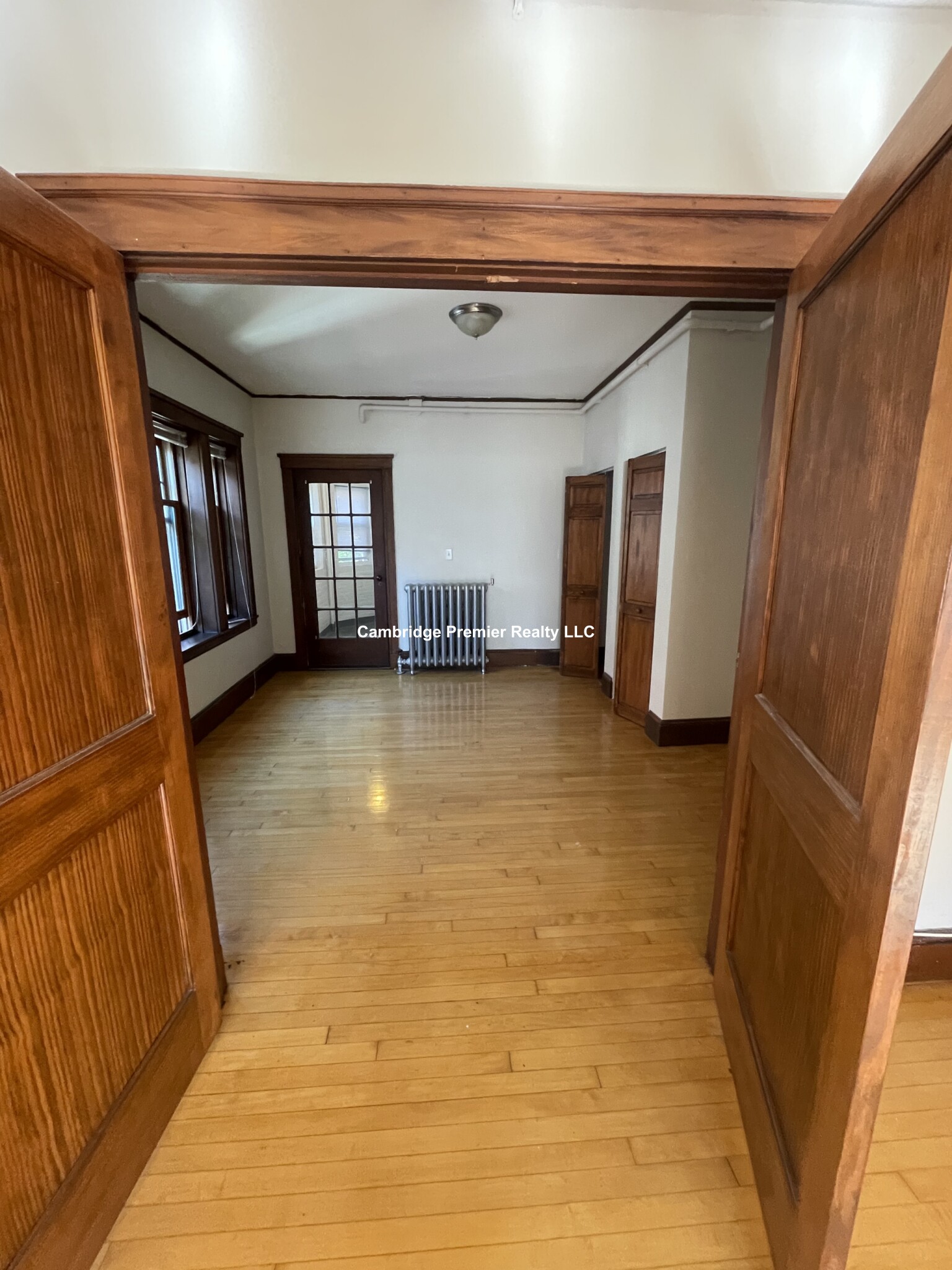 5 Linnaean St, Neighborhood Nine