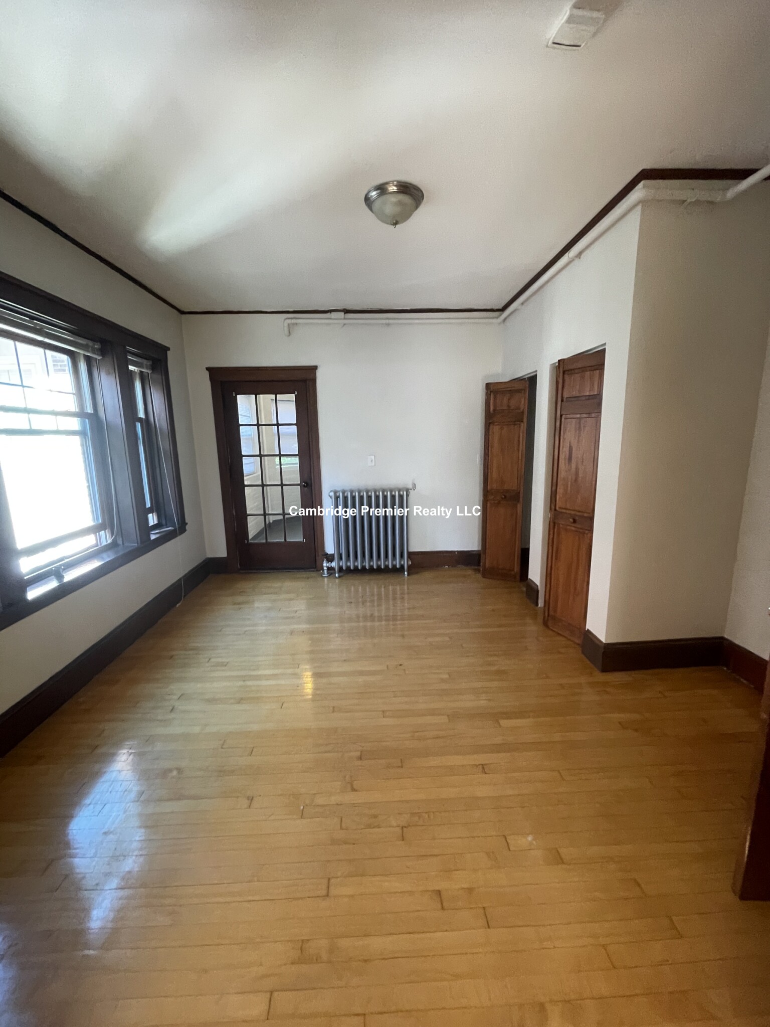 5 Linnaean St, Neighborhood Nine