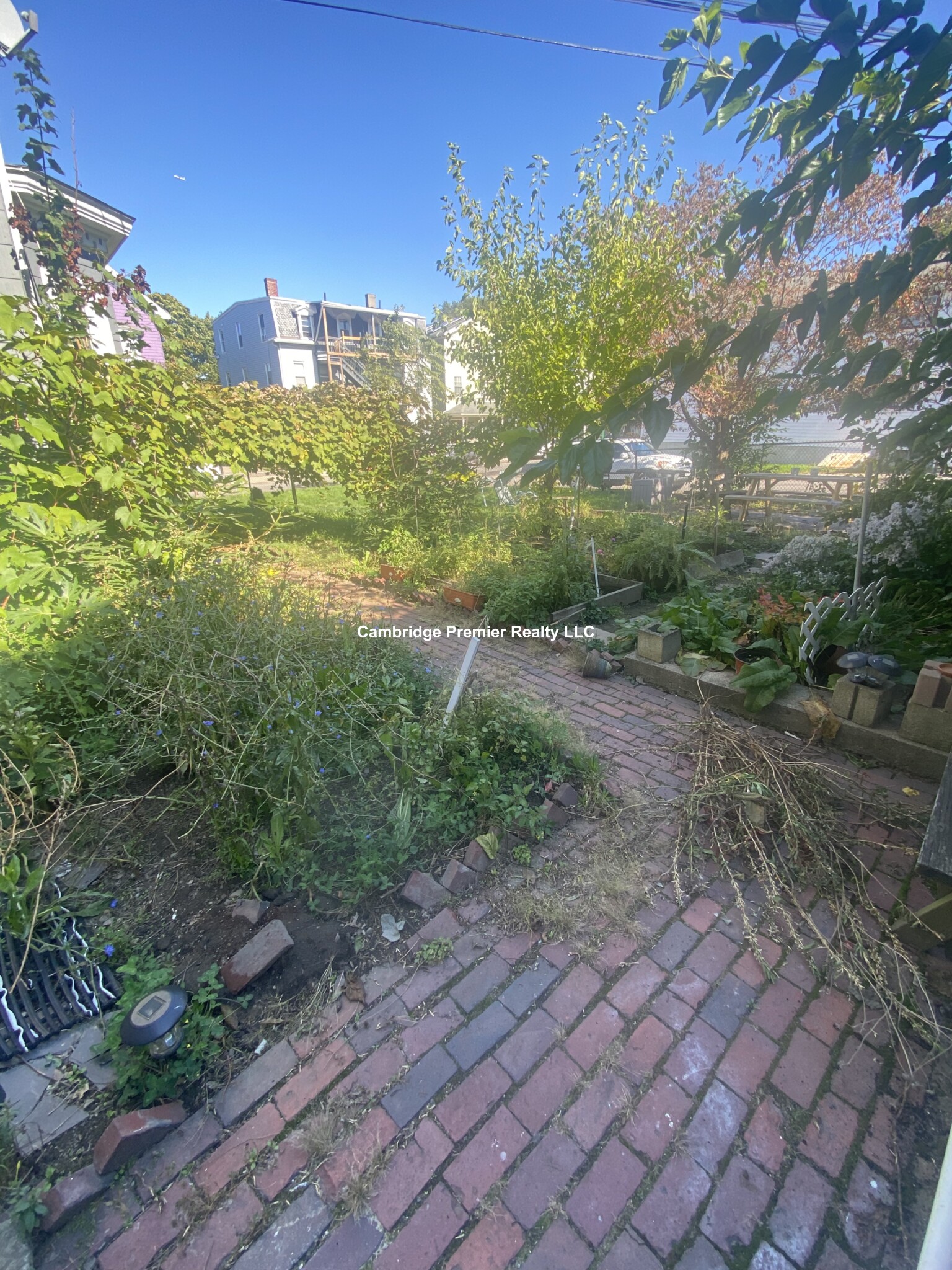 94 Pearl St, East Somerville