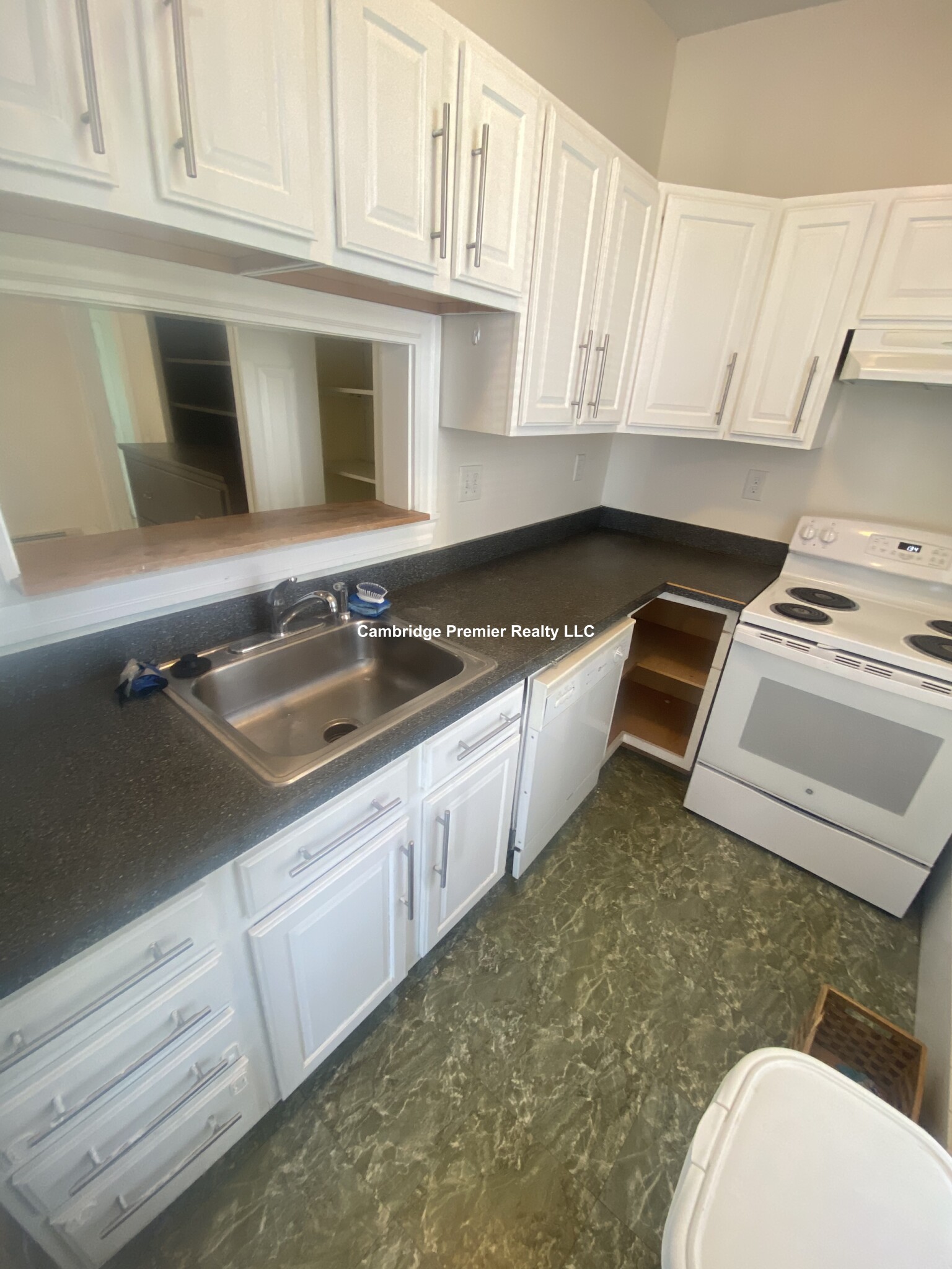 94 Pearl St, East Somerville