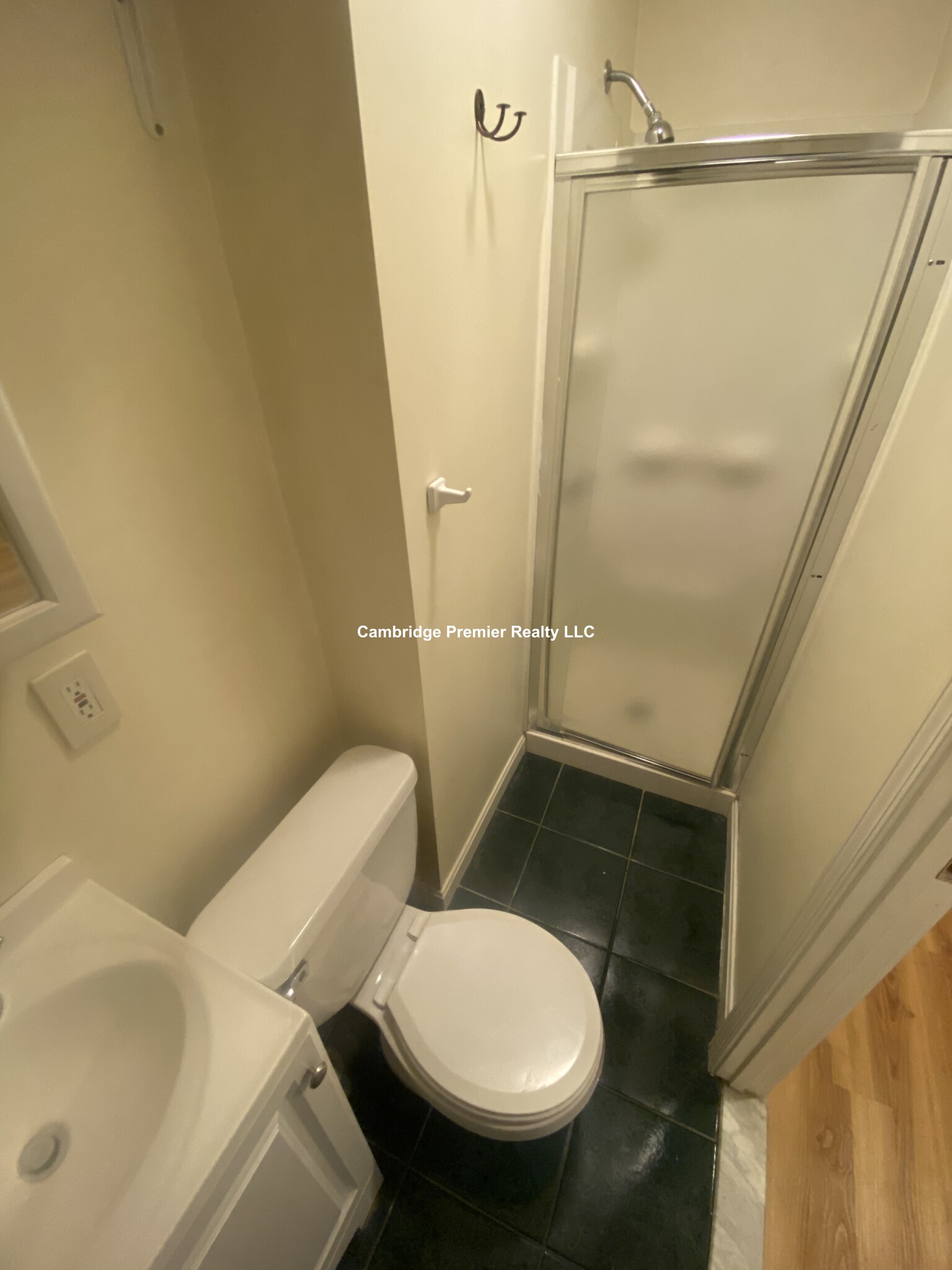 94 Pearl St, East Somerville