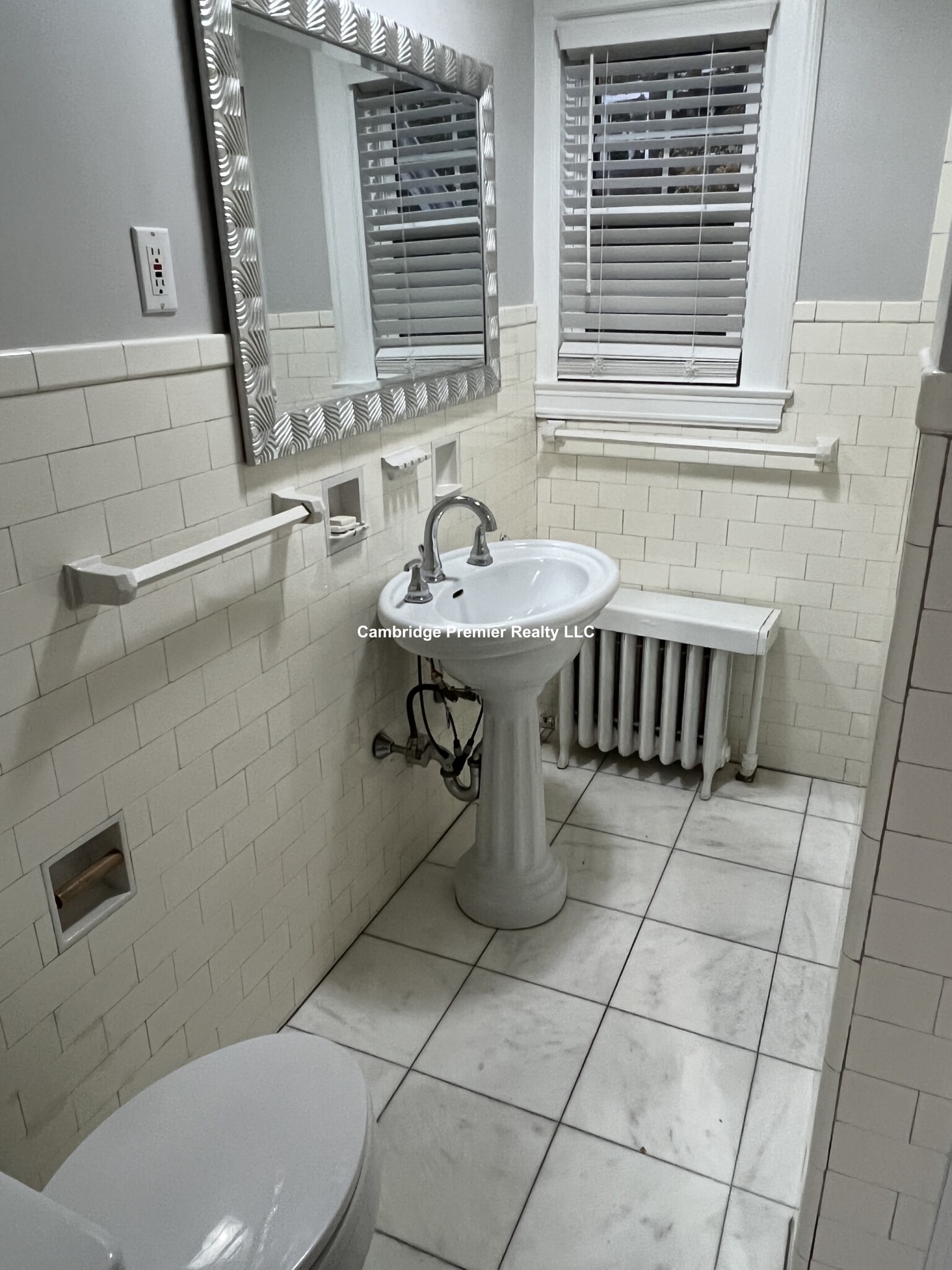 42 Old Mystic St, Arlington