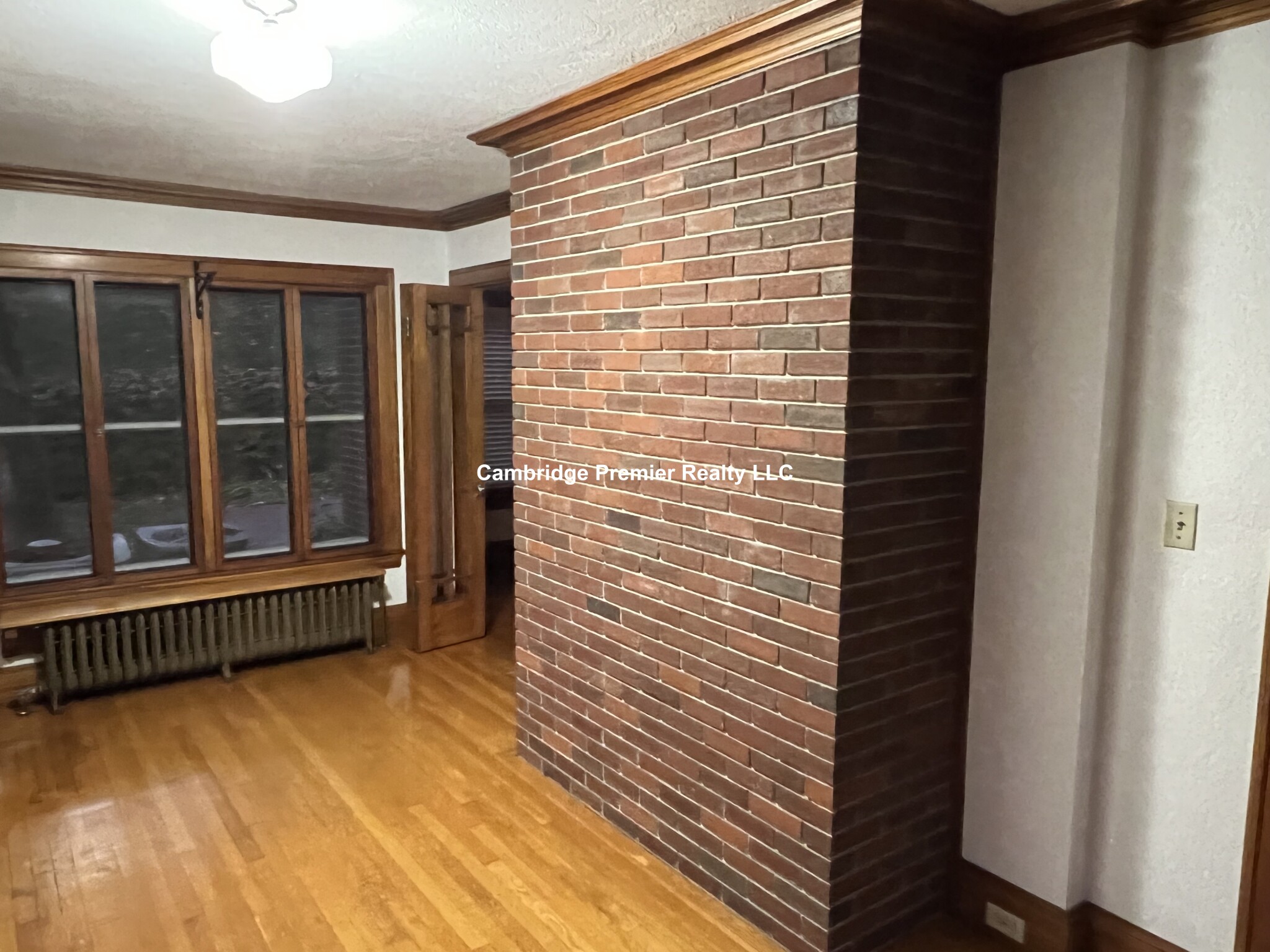 42 Old Mystic St, Arlington