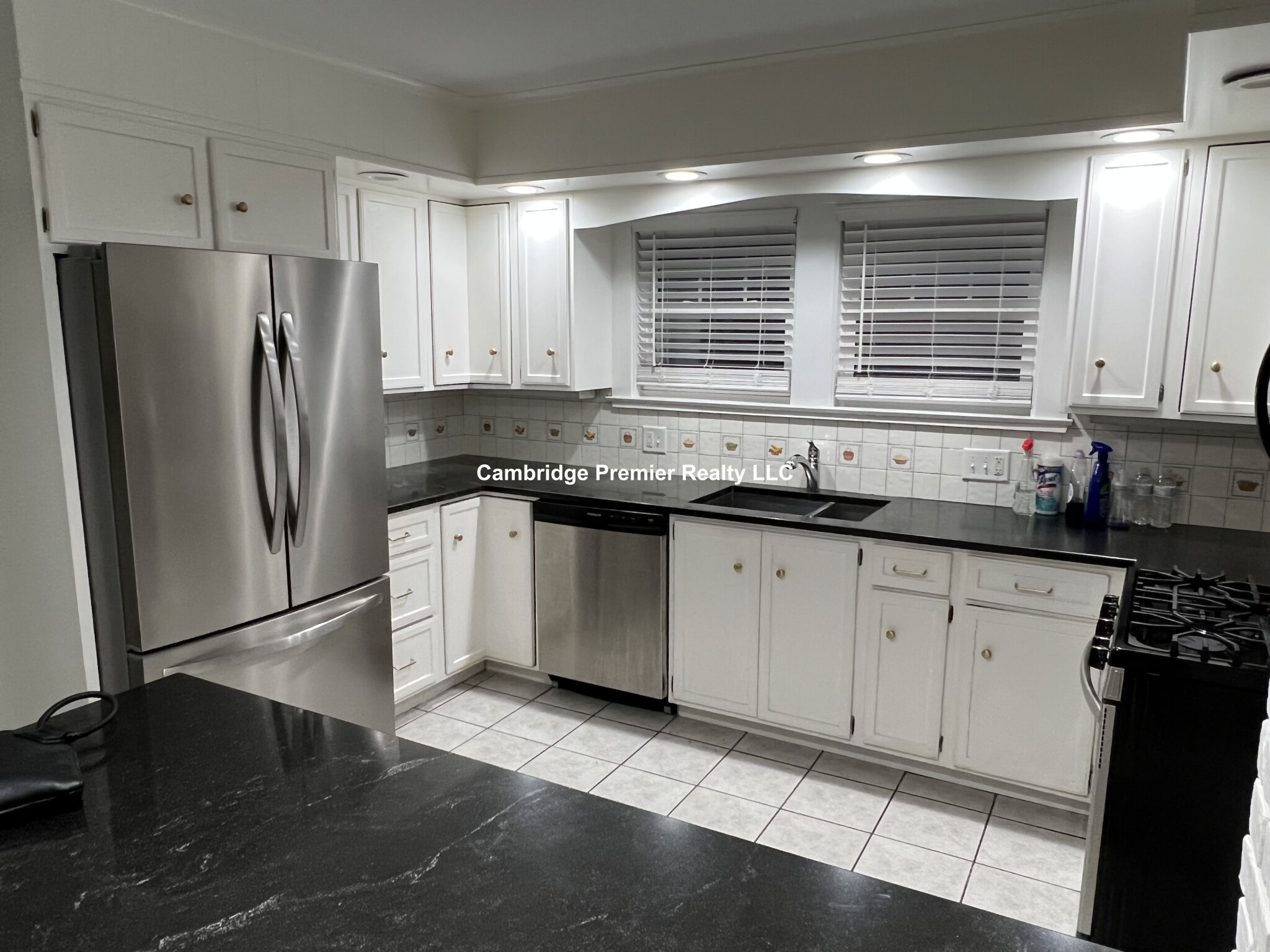 42 Old Mystic St, Arlington