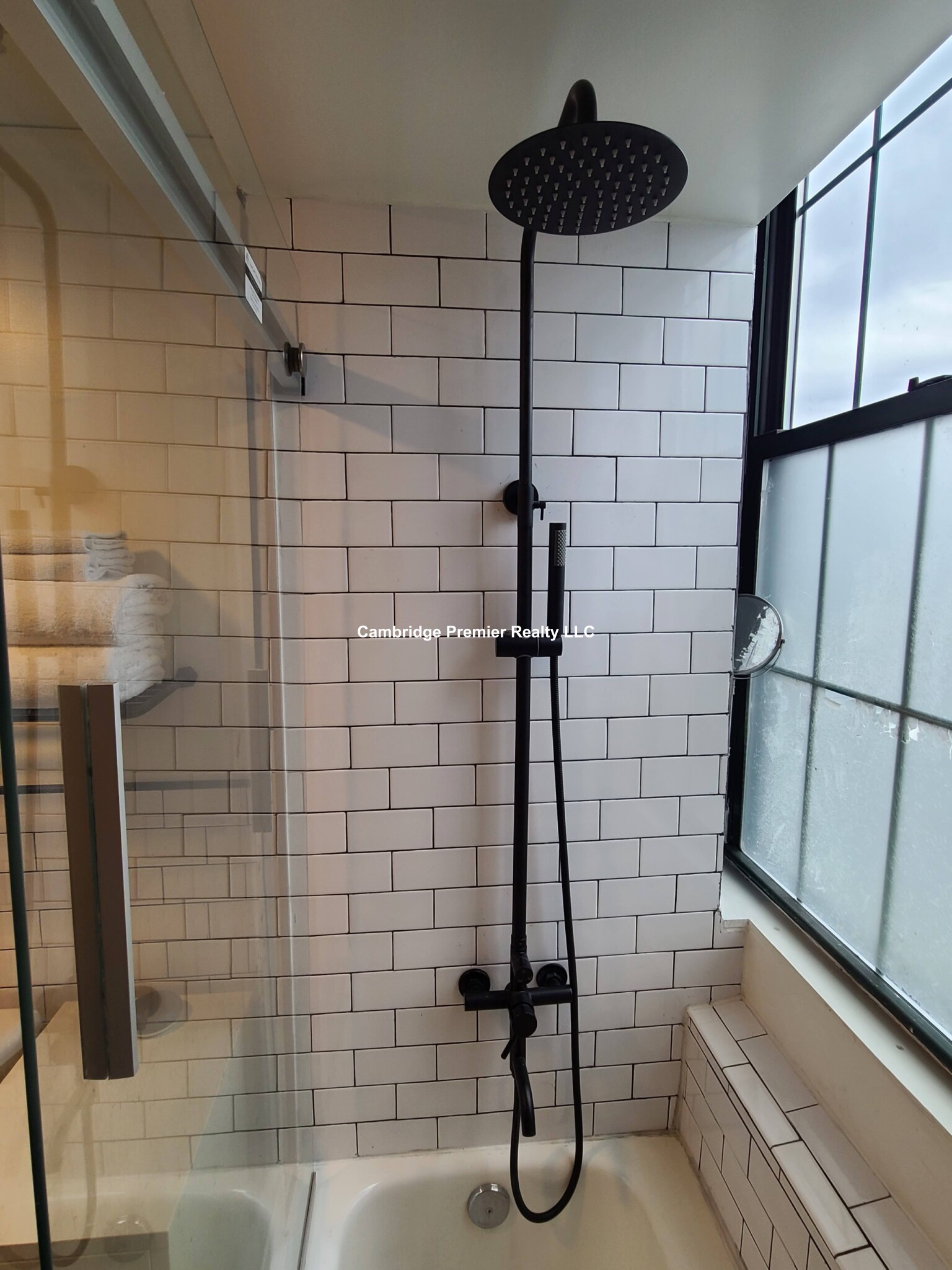 43 Charlton St, Everett