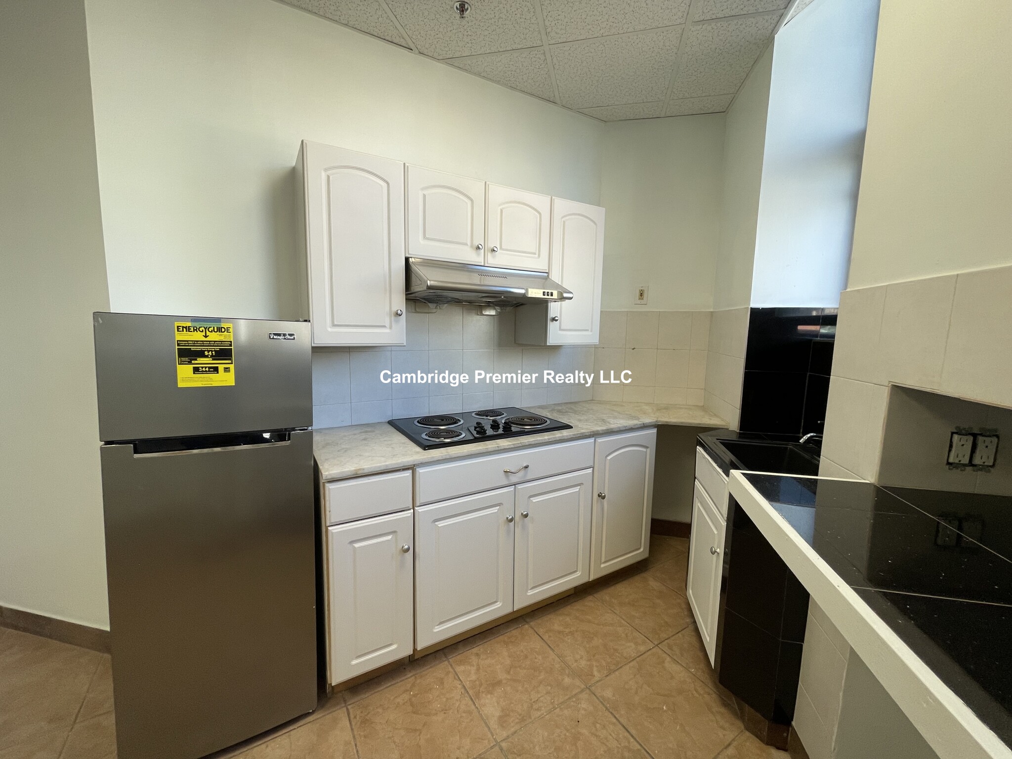 72 Kneeland St, Chinatown