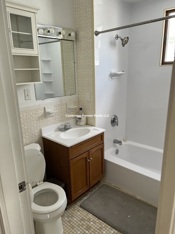 16 Edward T Sullivan Rd, West Cambridge