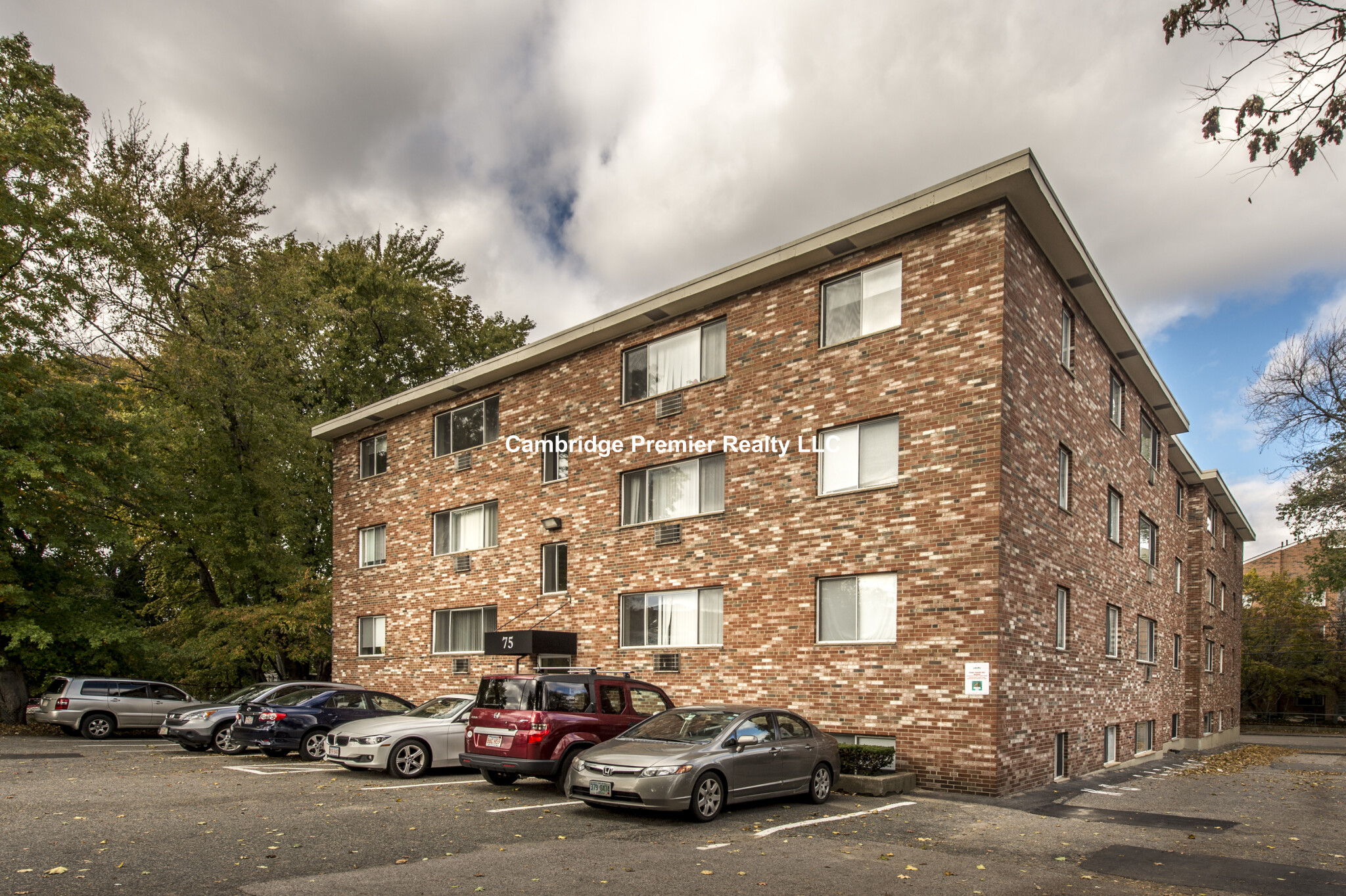 84 Gardner St, Allston