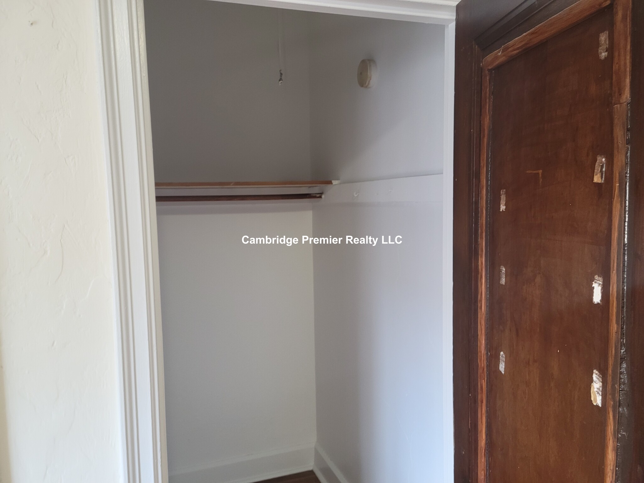 2 Elmwood Ave, Wedgemere