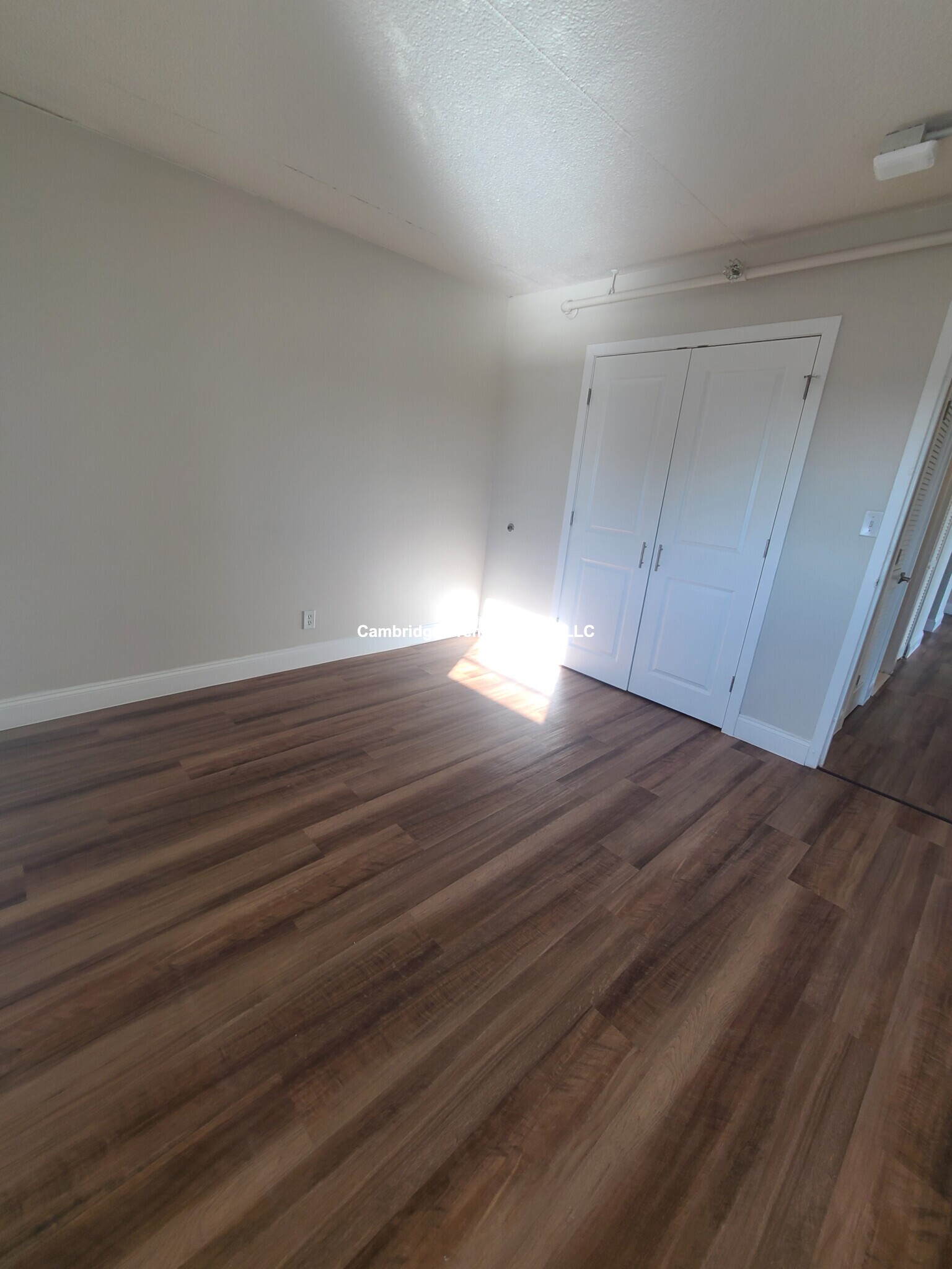 812 Memorial Dr, Cambridgeport