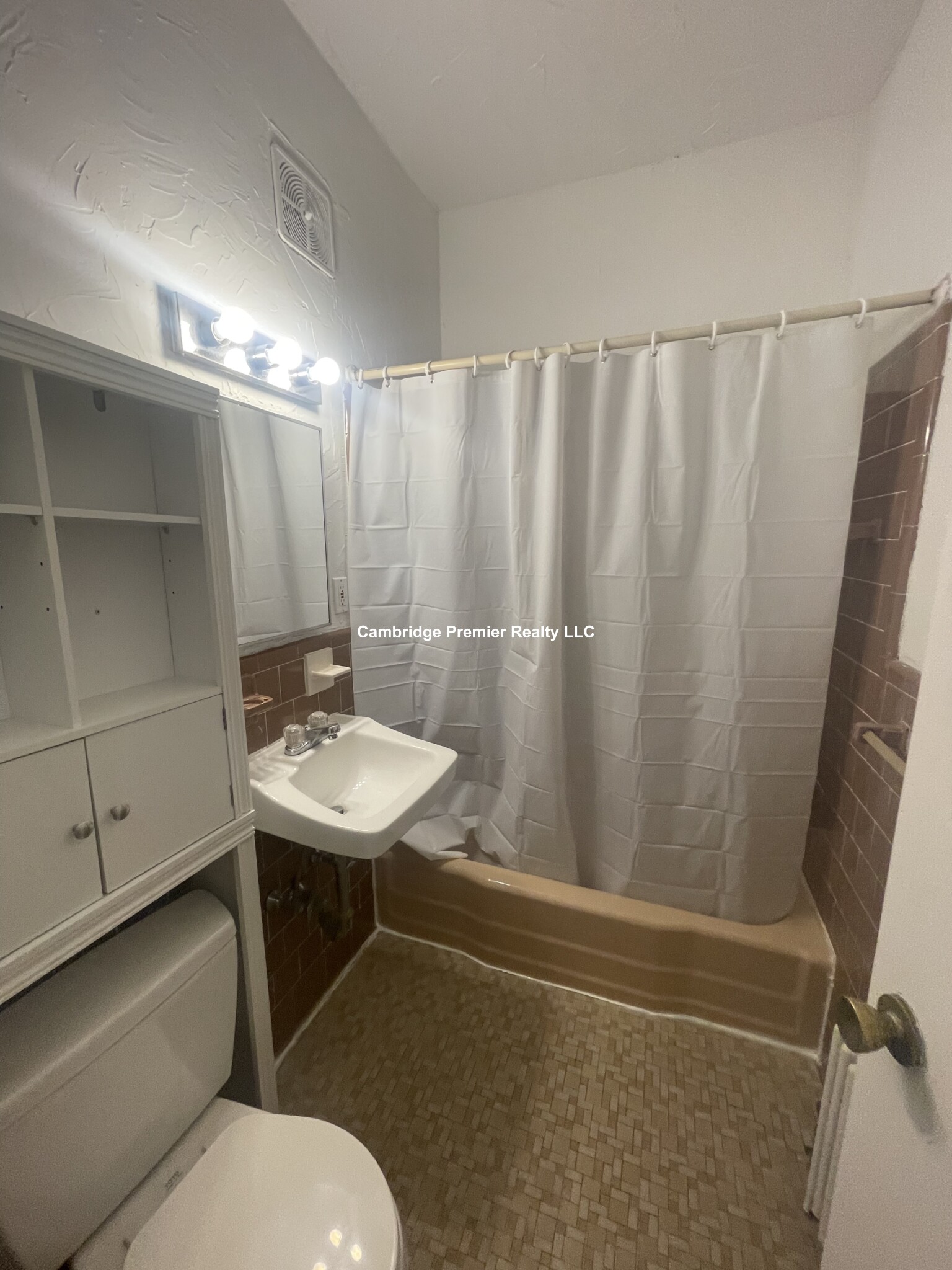 6 Ellsworth Ave, Mid-Cambridge