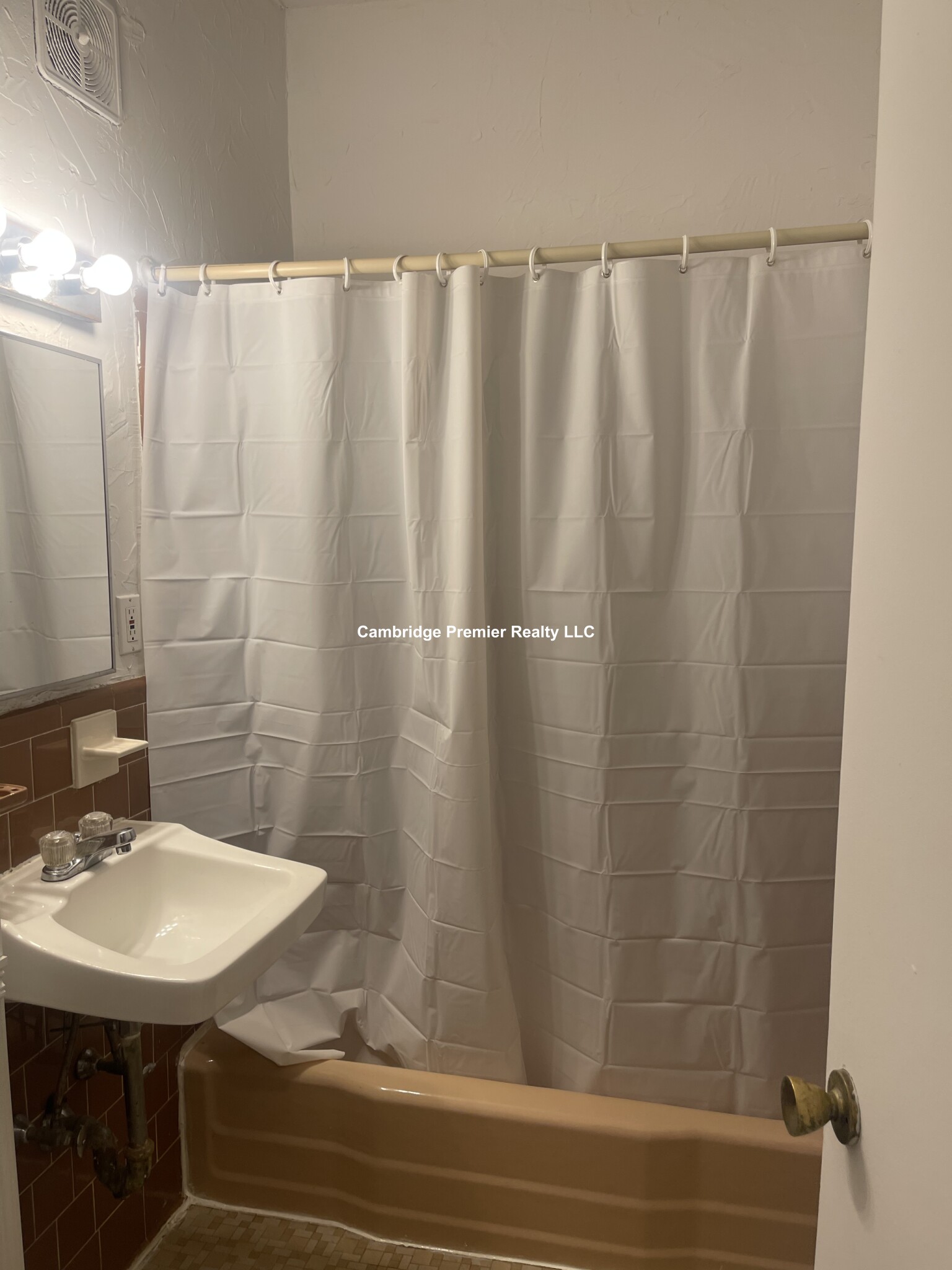 6 Ellsworth Ave, Mid-Cambridge