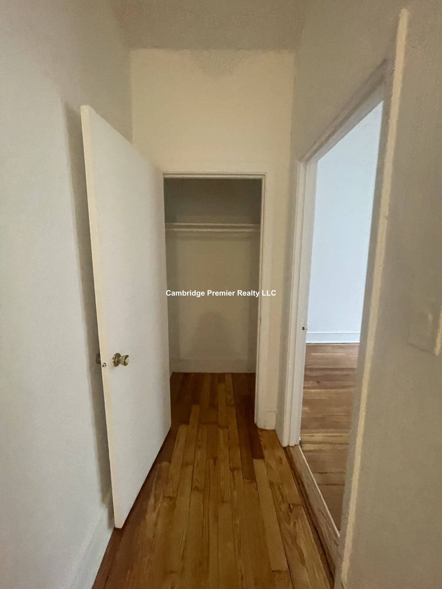 6 Ellsworth Ave, Mid-Cambridge