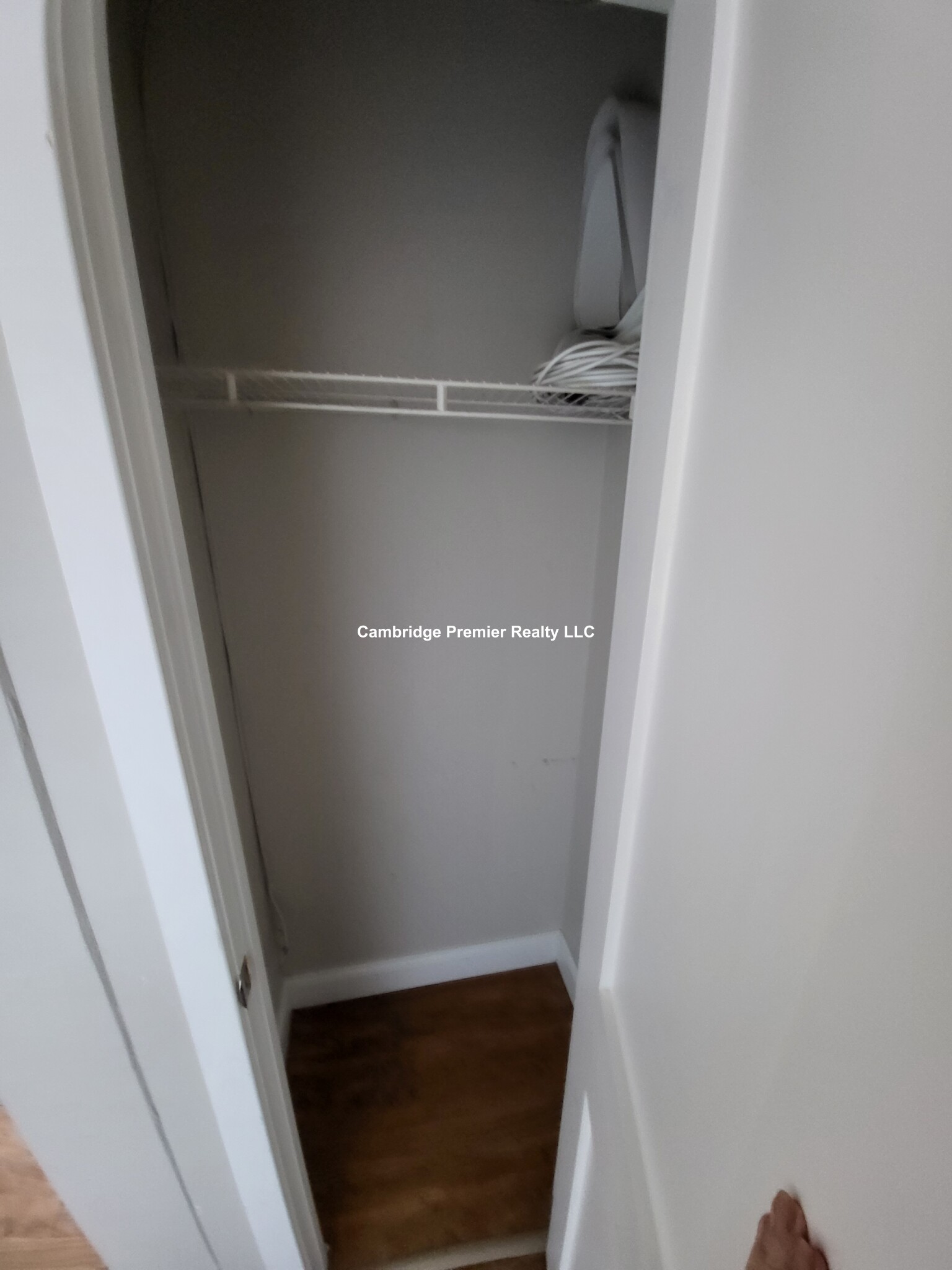 812 Memorial Dr, Central Square