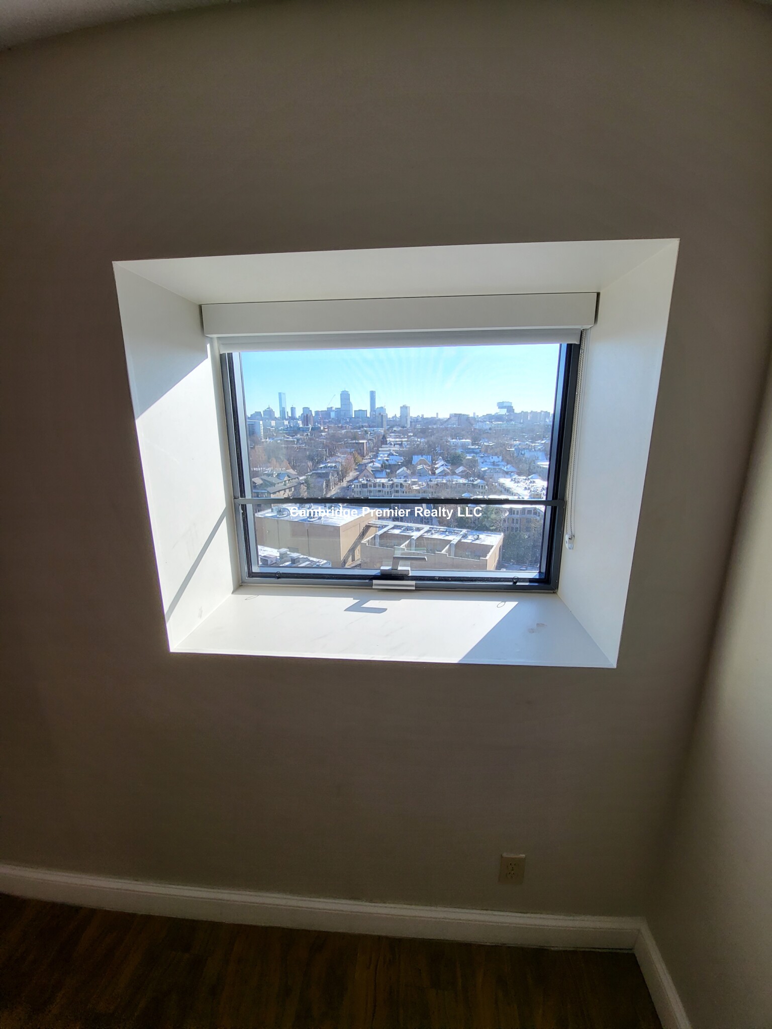 812 Memorial Dr, Central Square