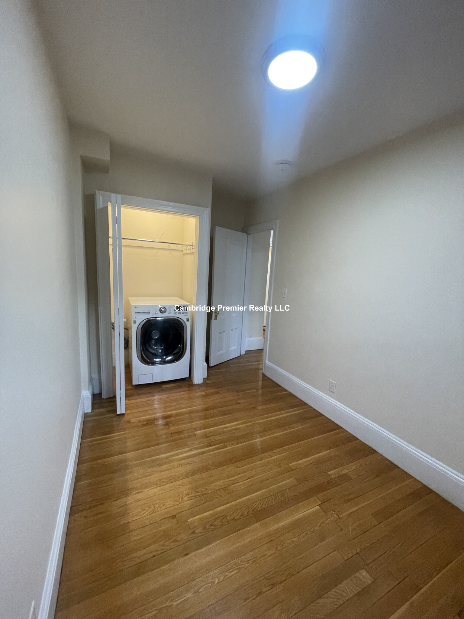 16 Yarmouth St, South End