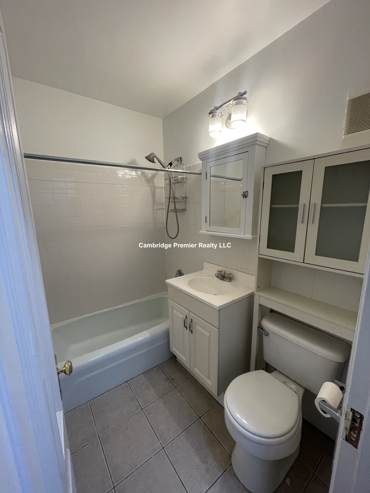 16 Yarmouth St, South End